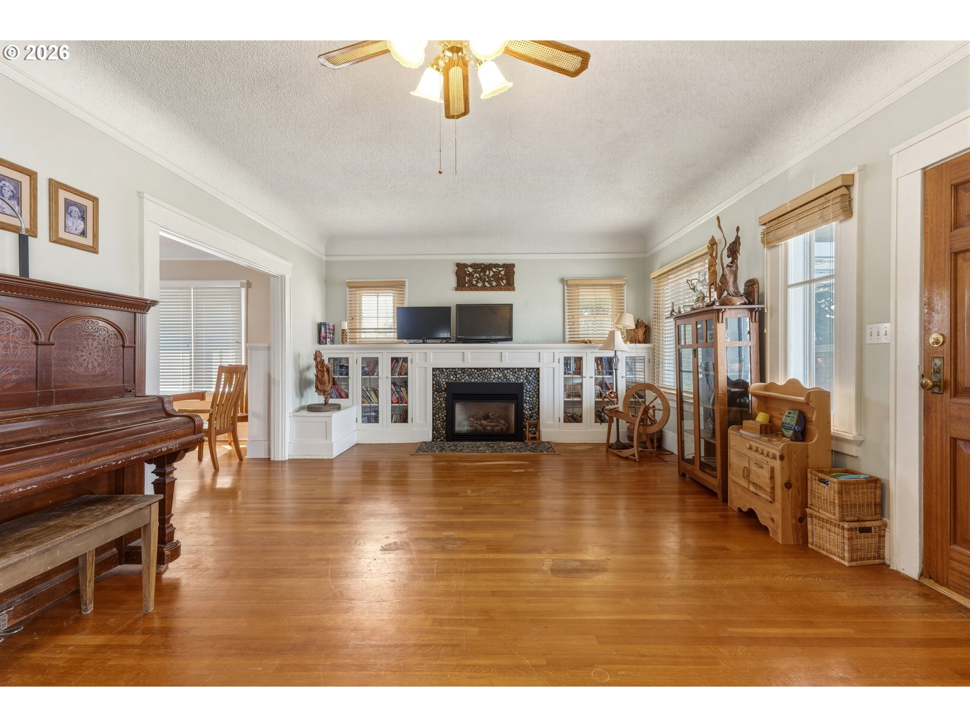 main property photo 3