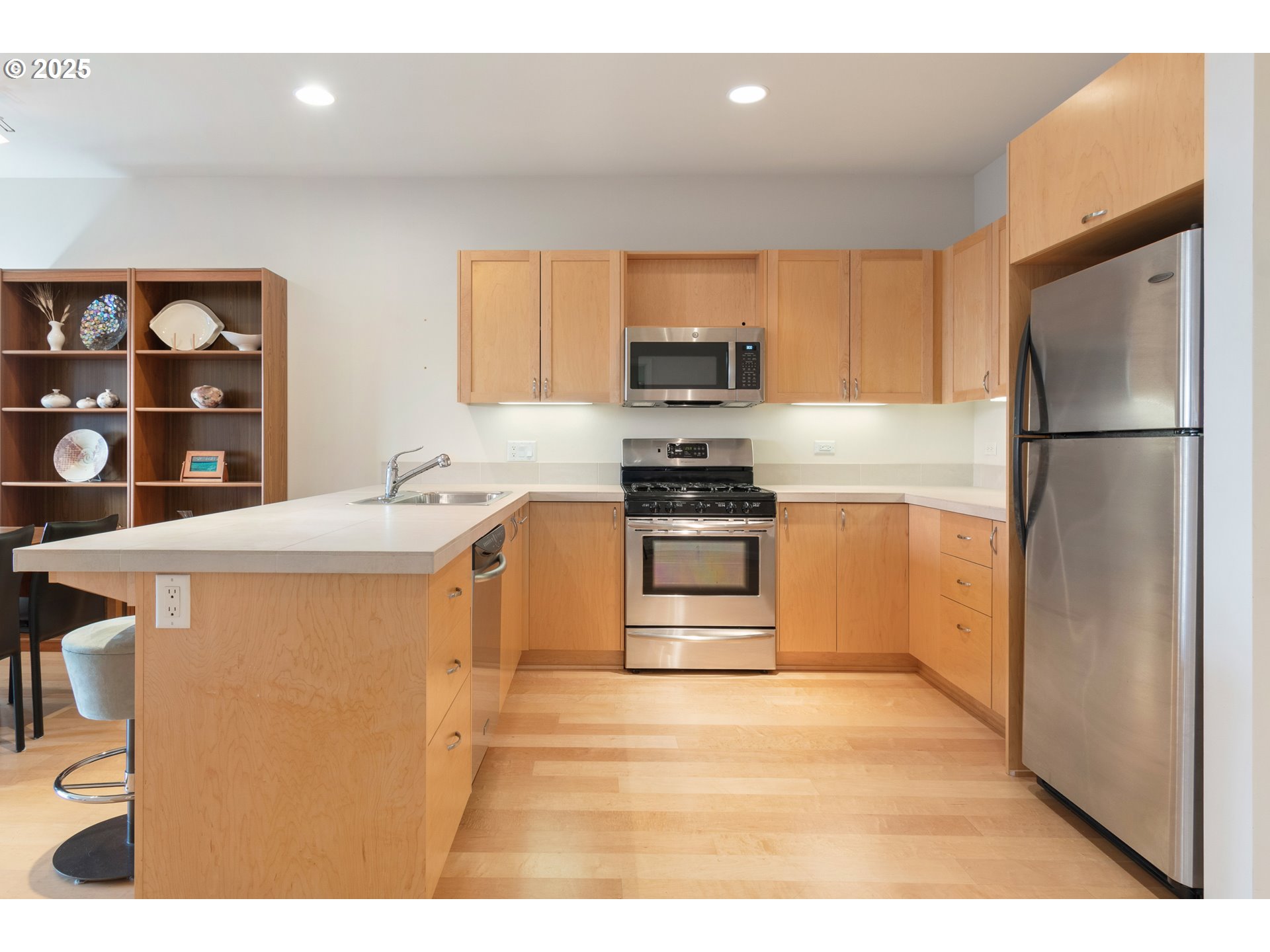 property viewer photo 10