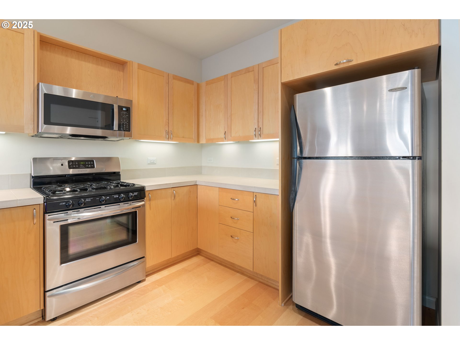 property viewer photo 12