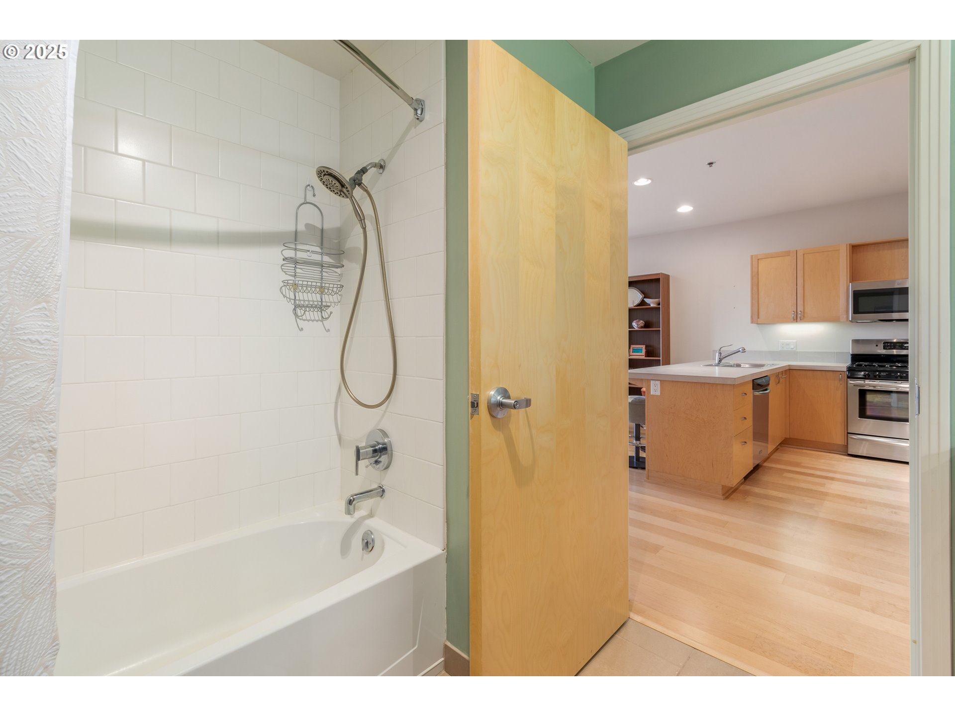 property viewer photo 15