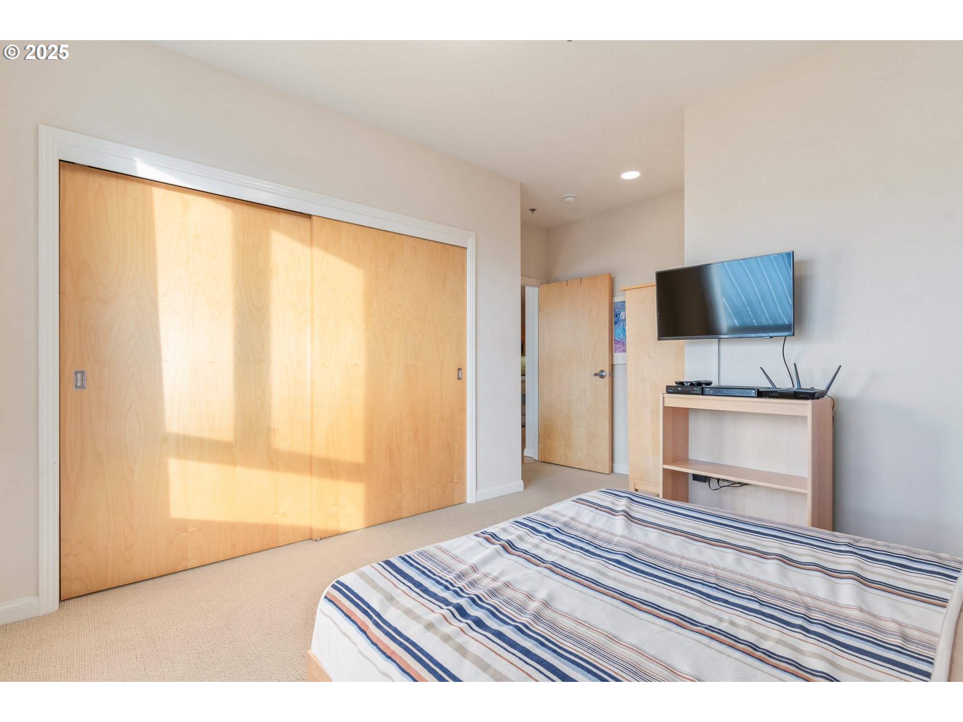 property viewer photo 18