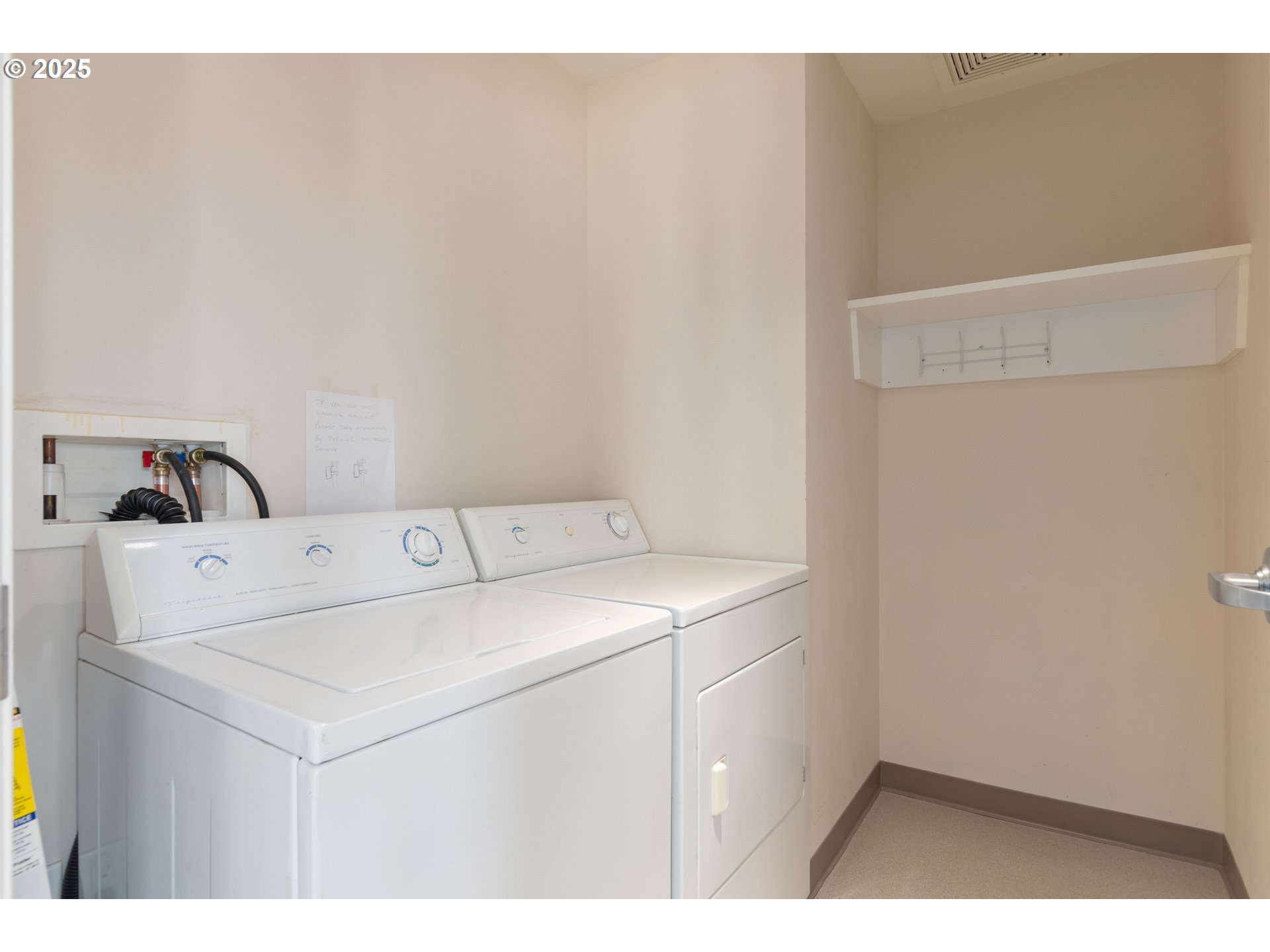 property viewer photo 22