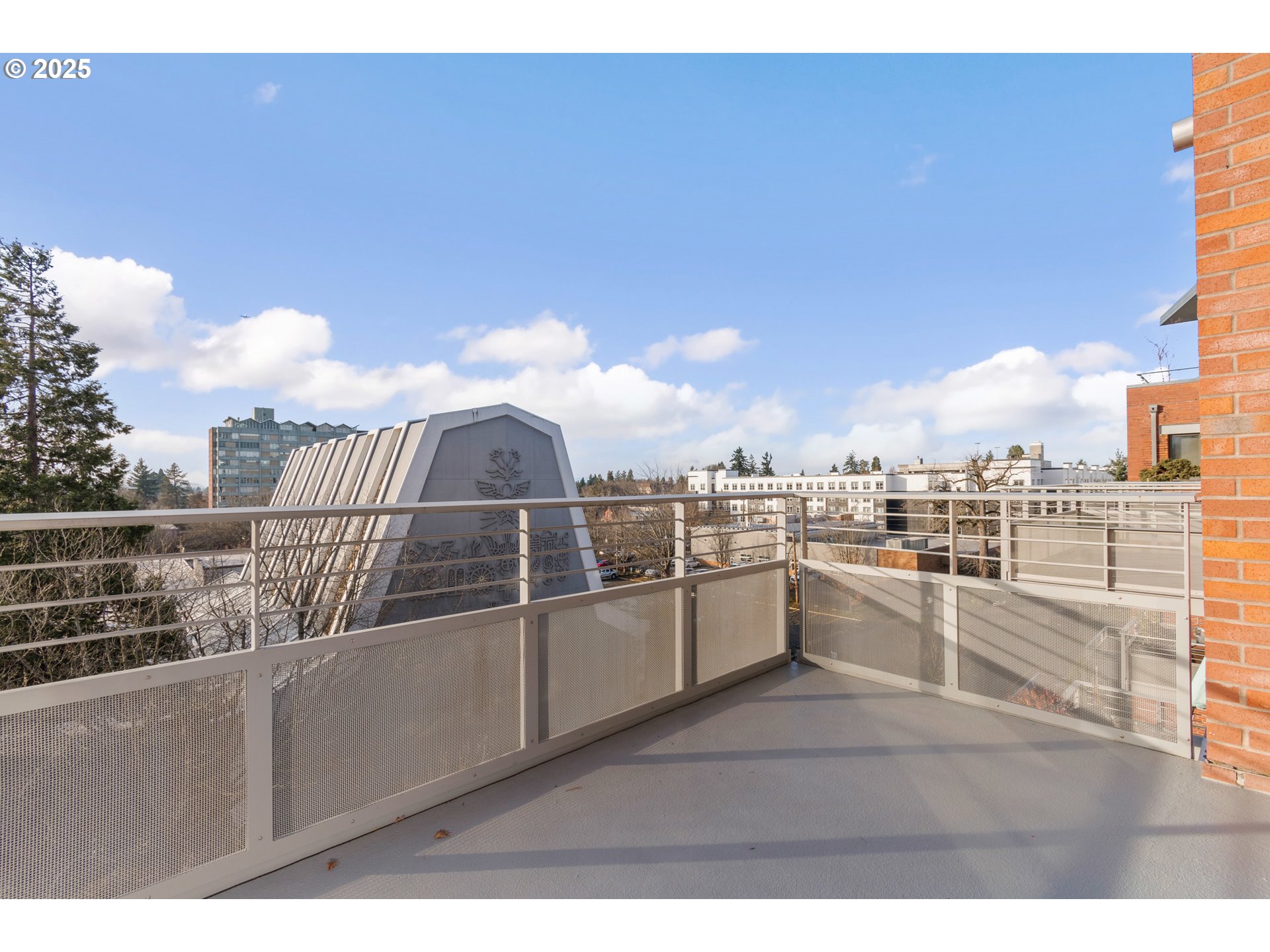 property viewer photo 25