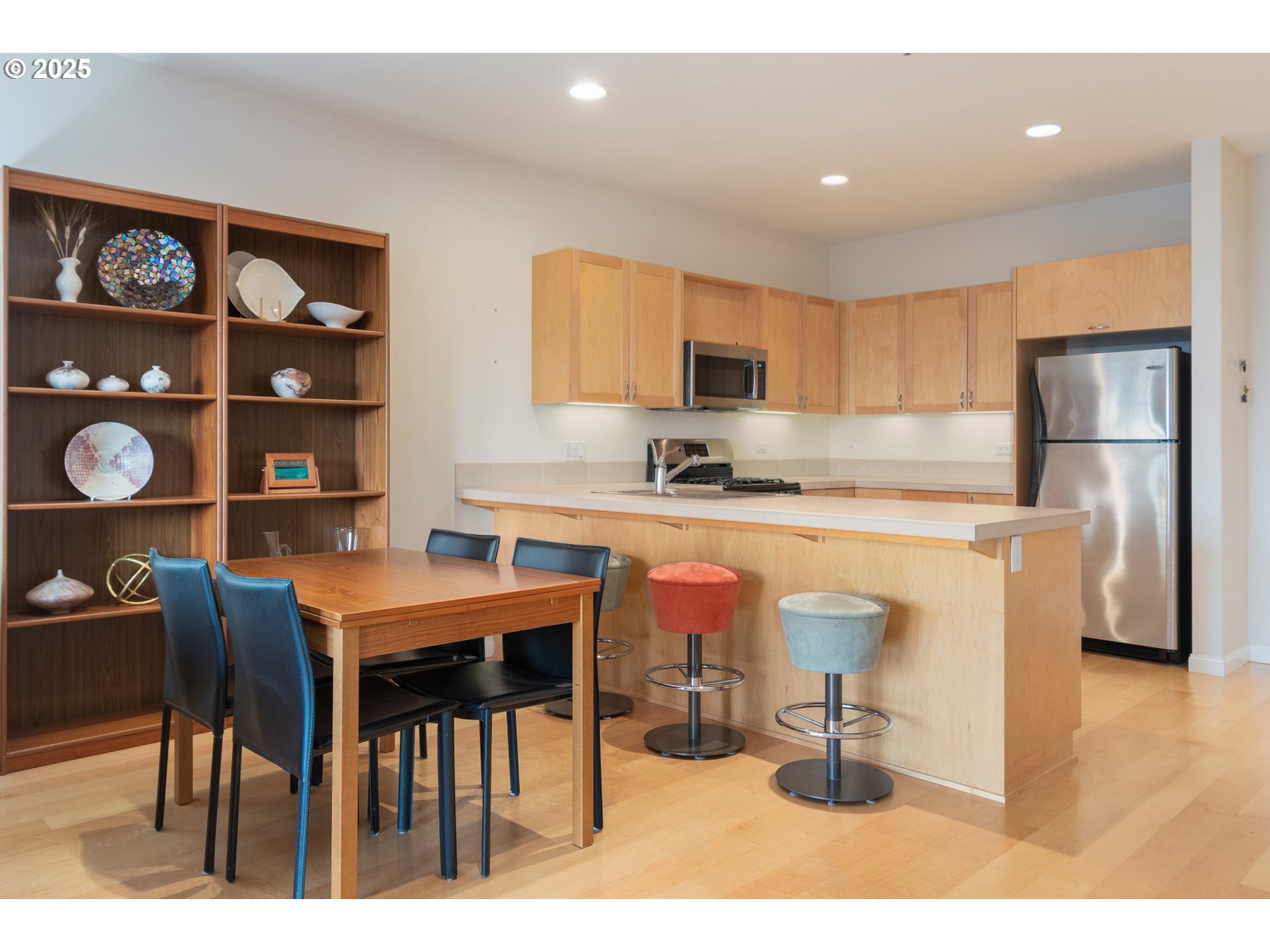 property viewer photo 4