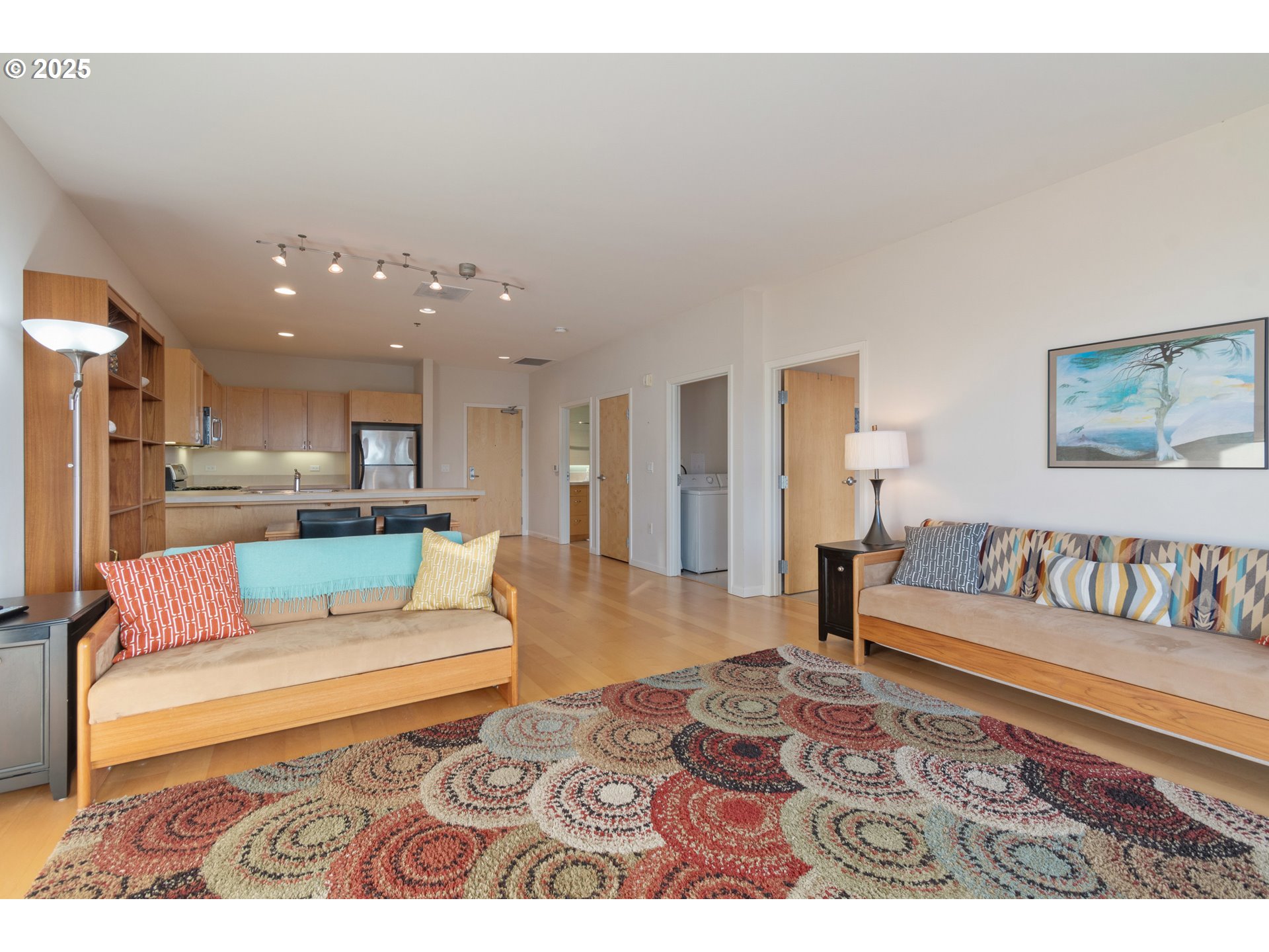 property viewer photo 7