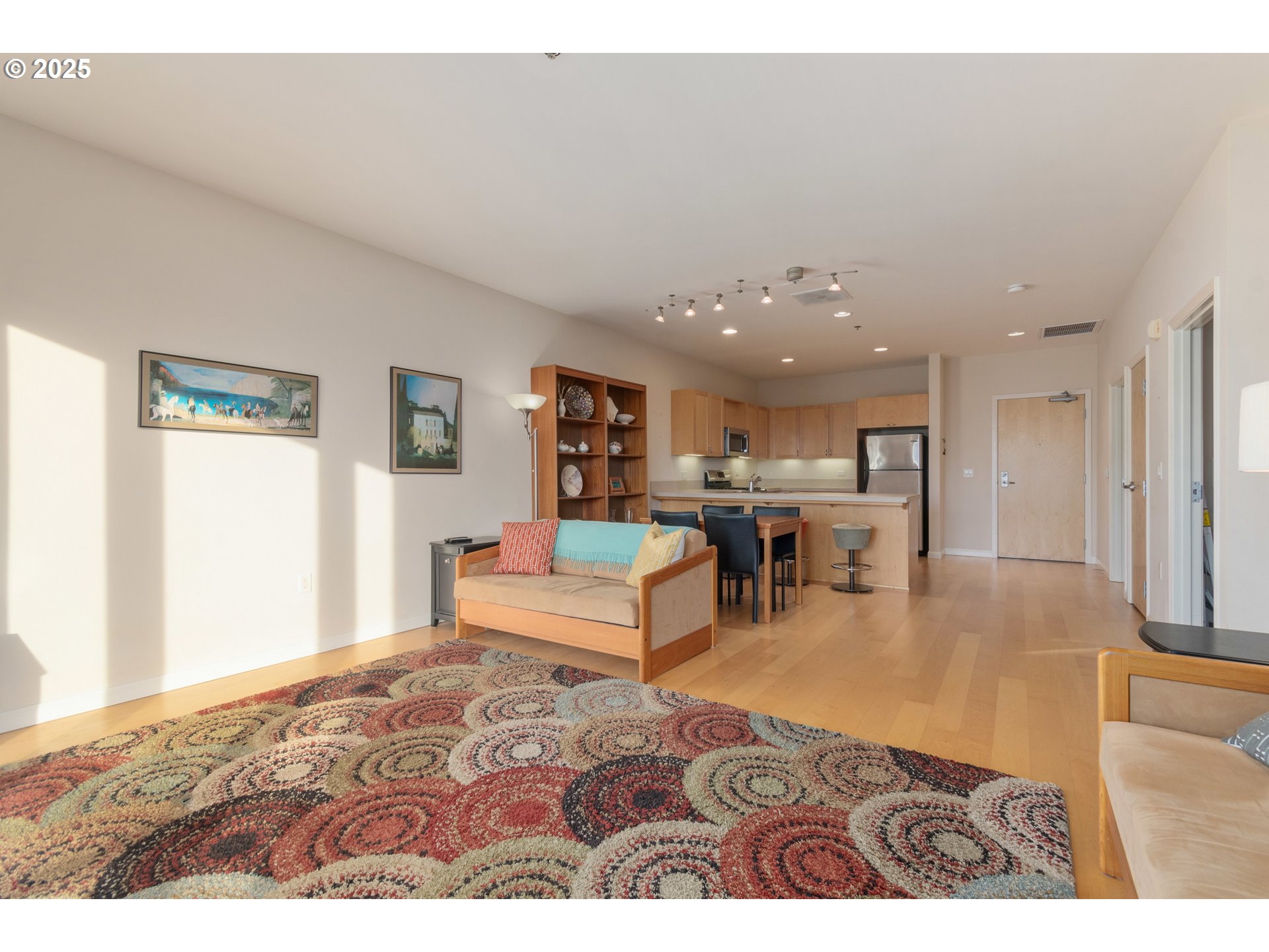 property viewer photo 8