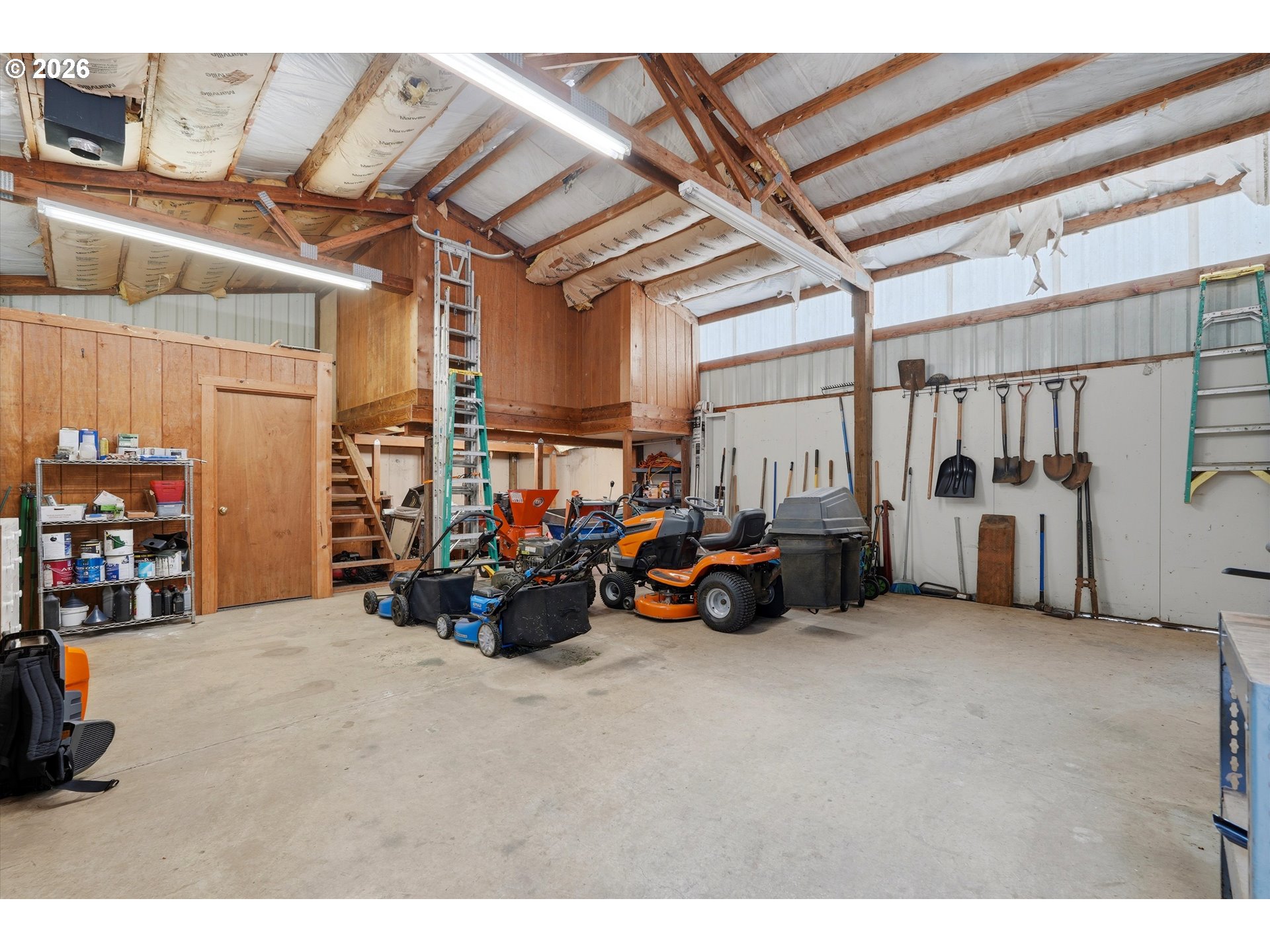 main property photo 39