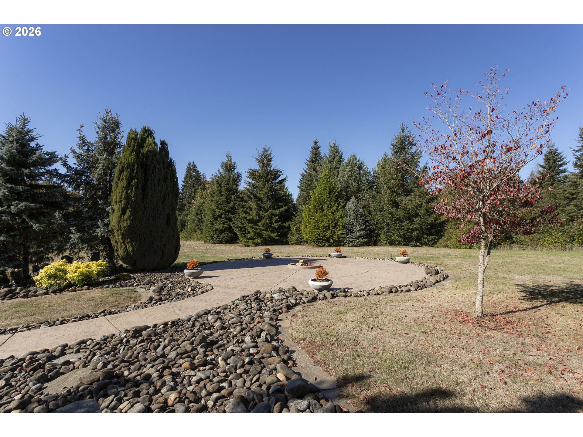 main property photo 27