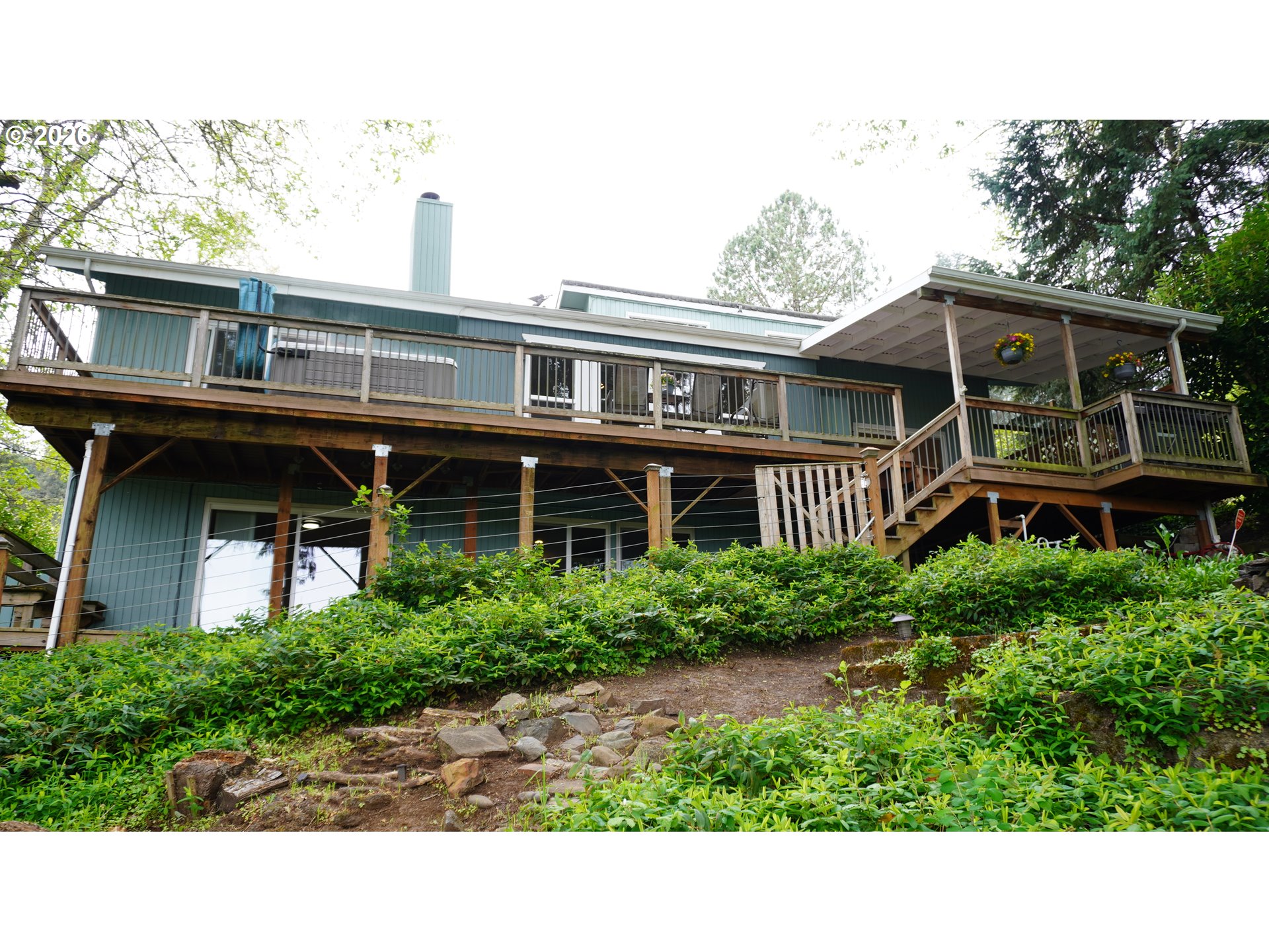 main property photo 40