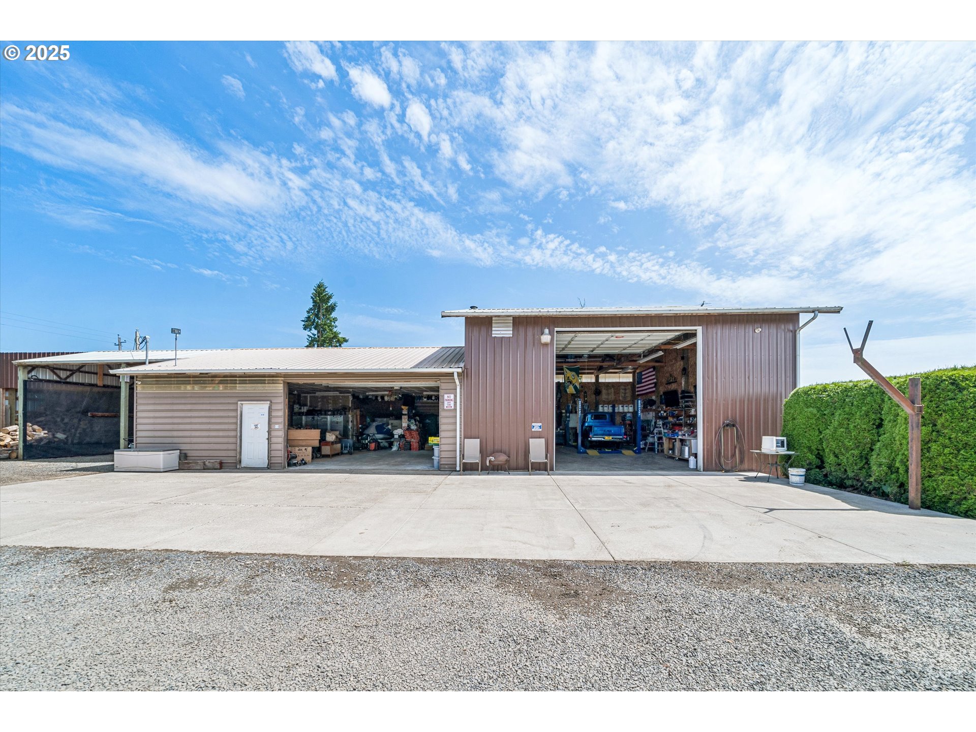 main property photo 36