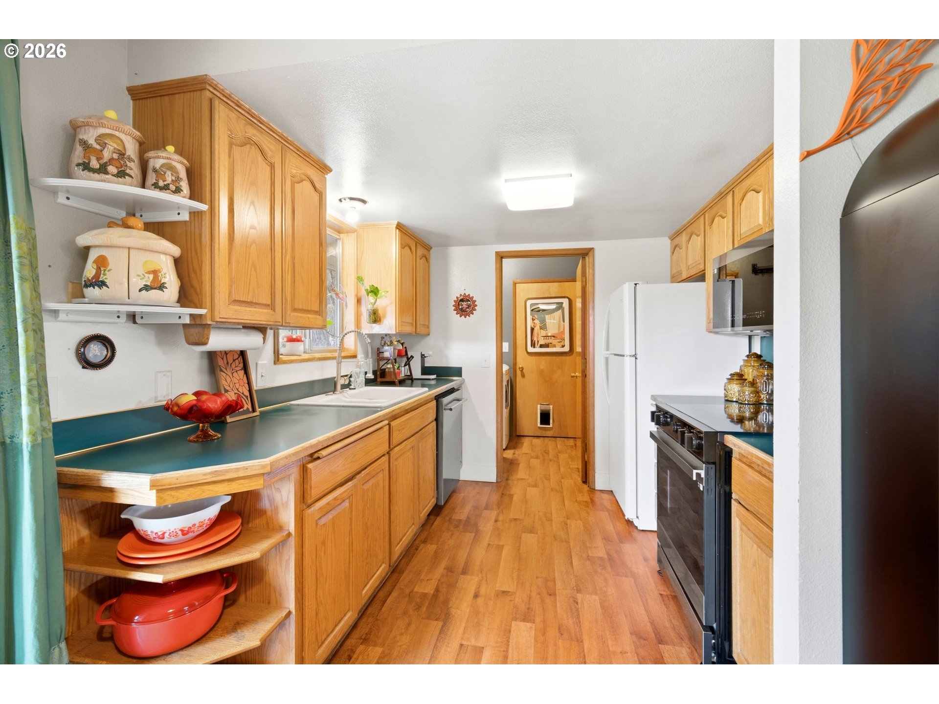 main property photo 14