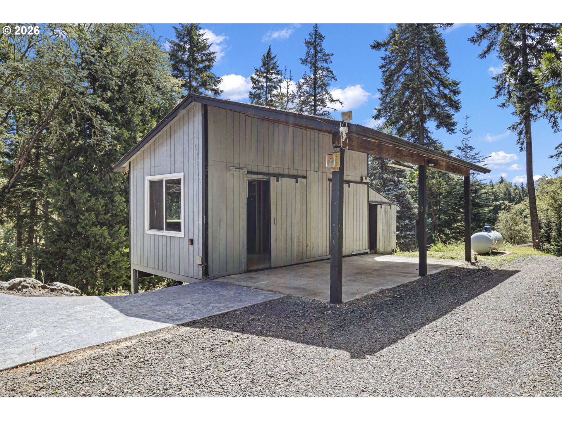main property photo 39