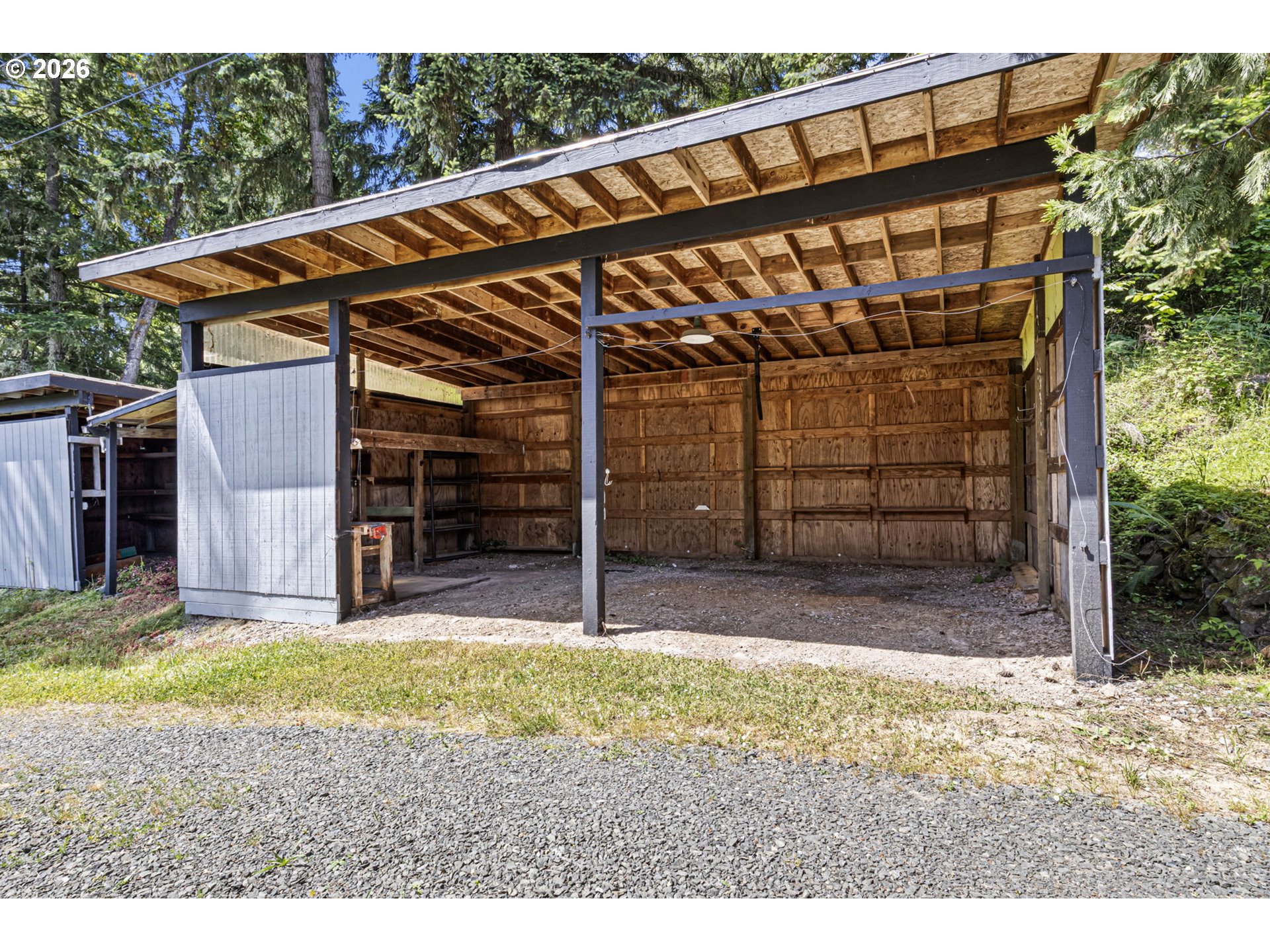 main property photo 41
