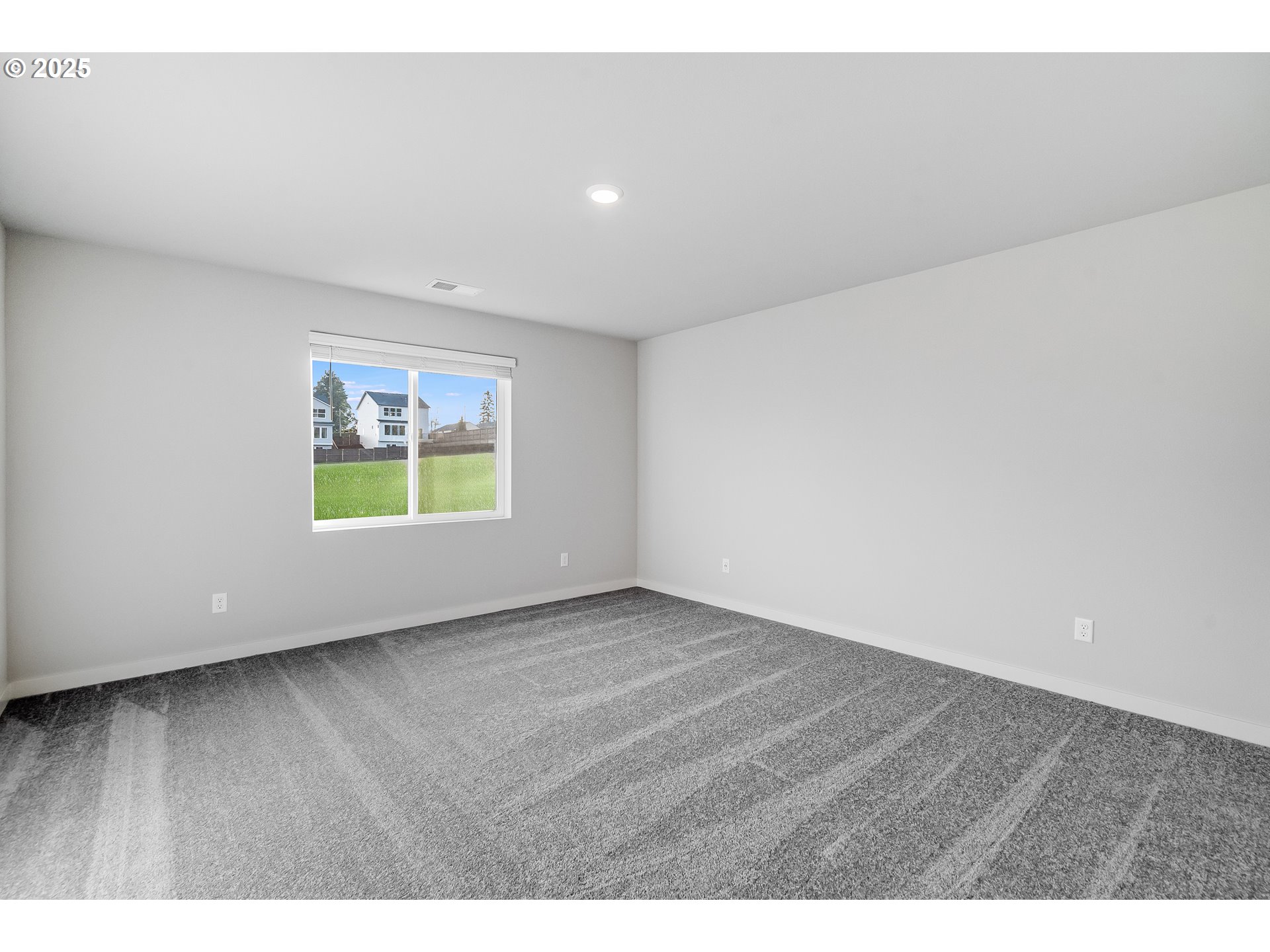 property viewer photo 15