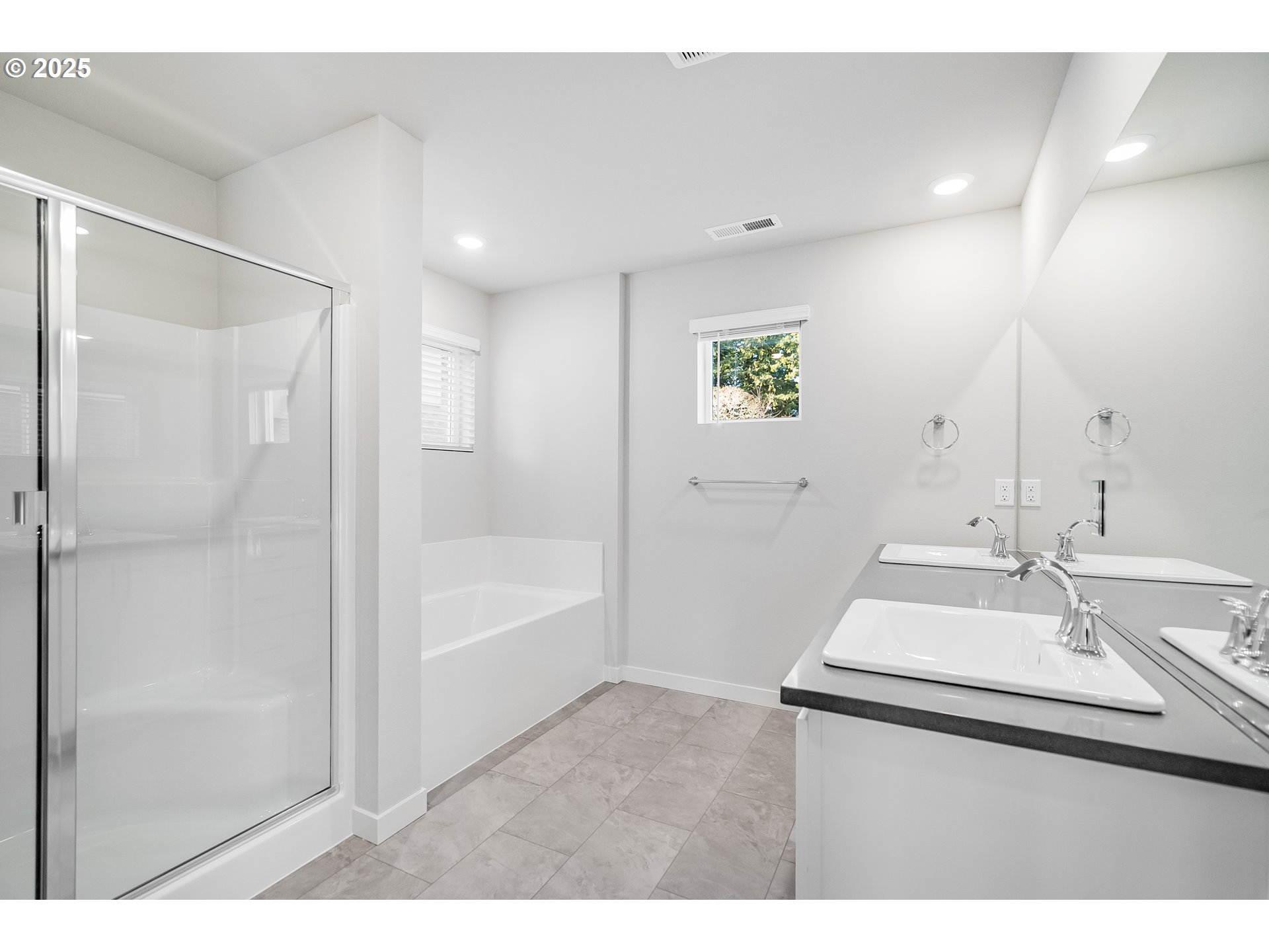 property viewer photo 17