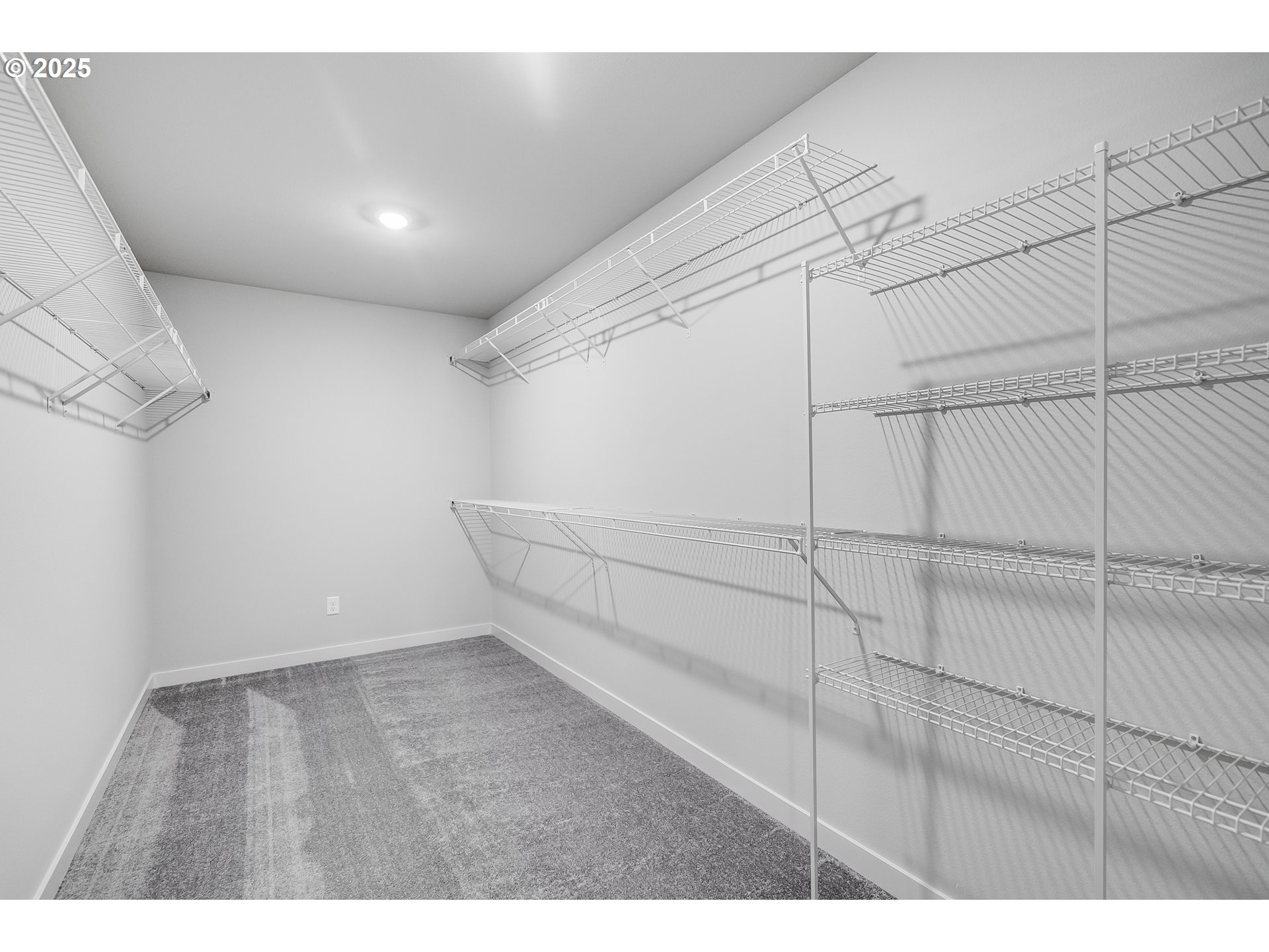 property viewer photo 20