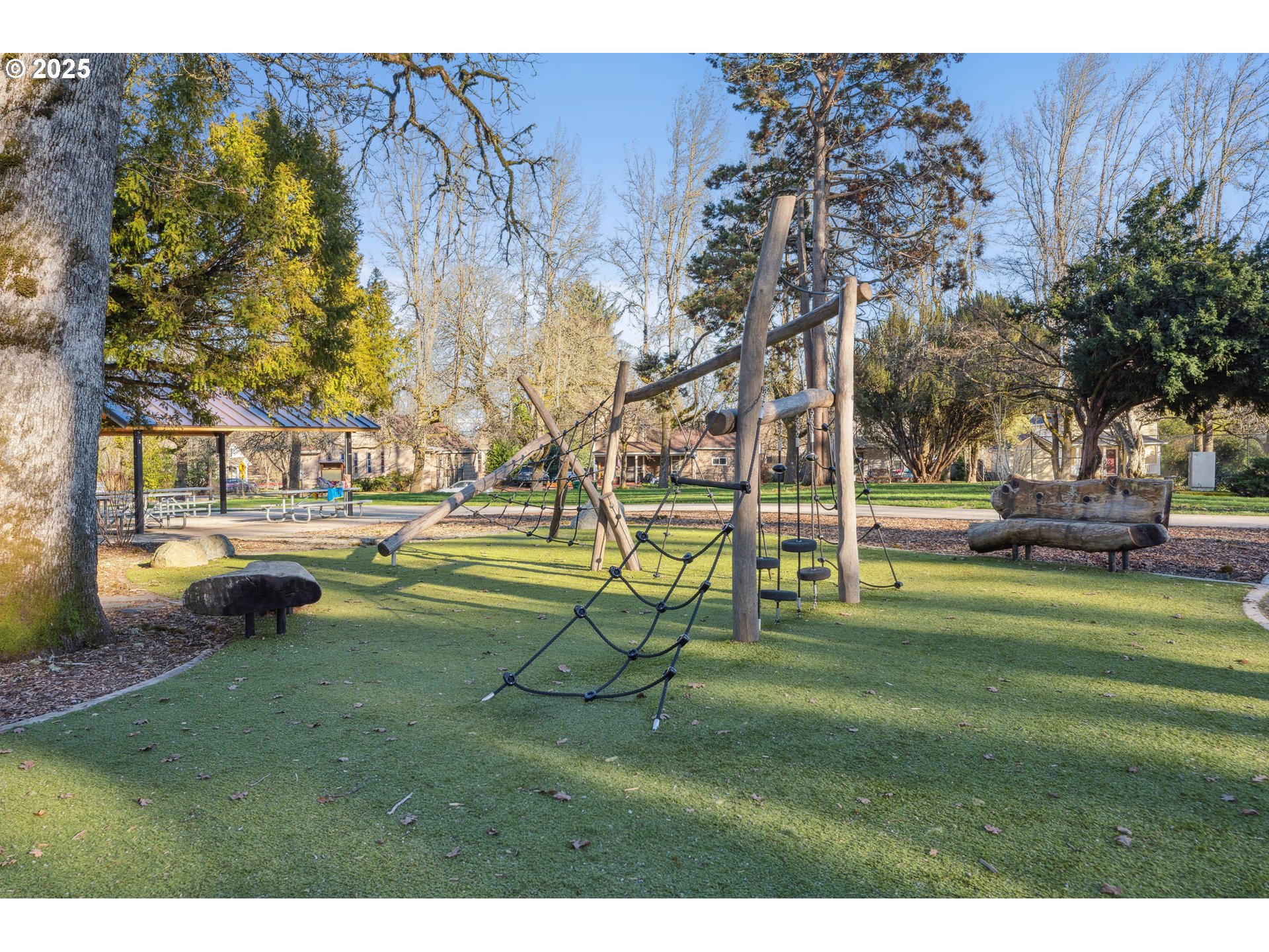 property viewer photo 35