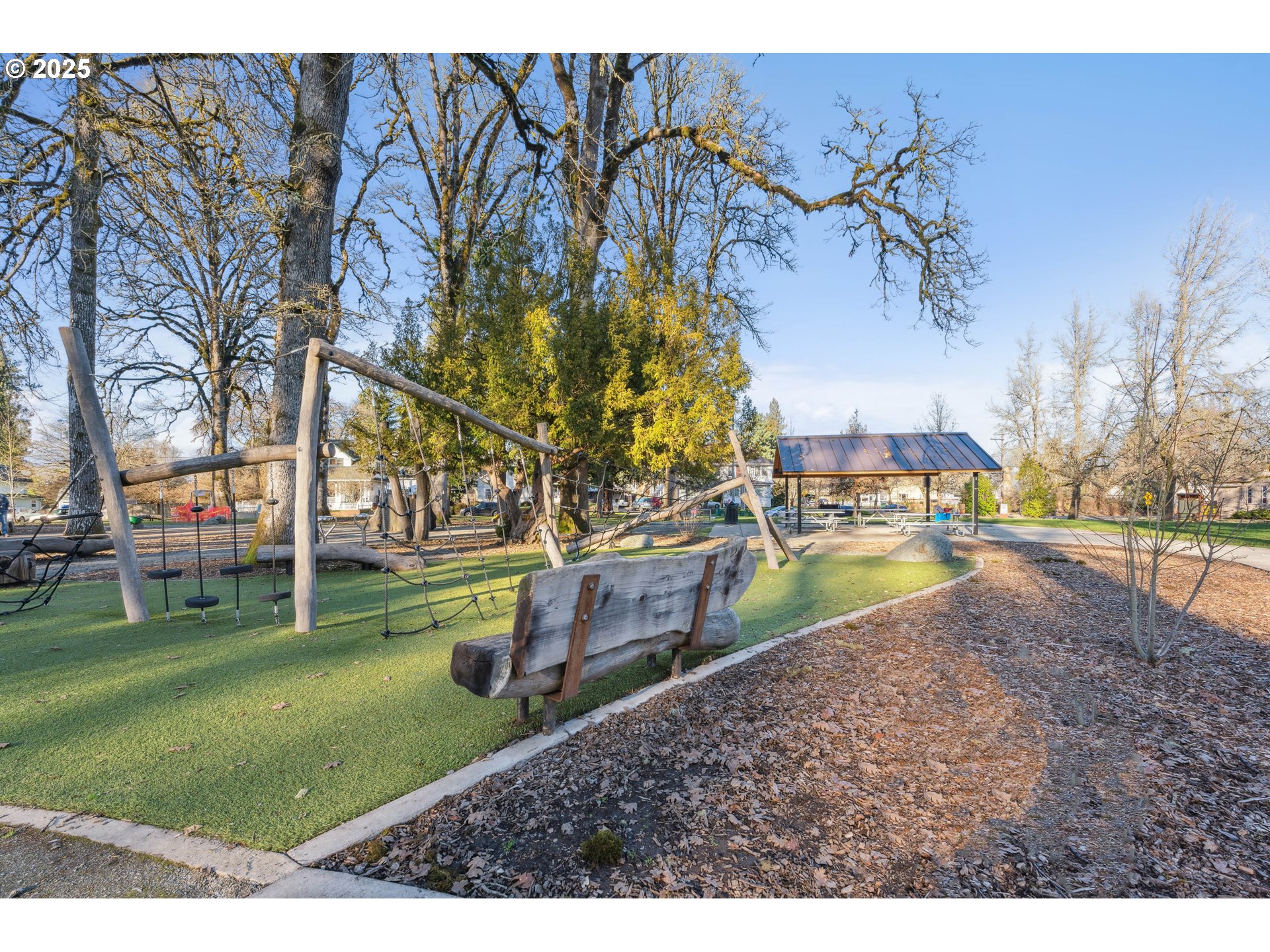 property viewer photo 36