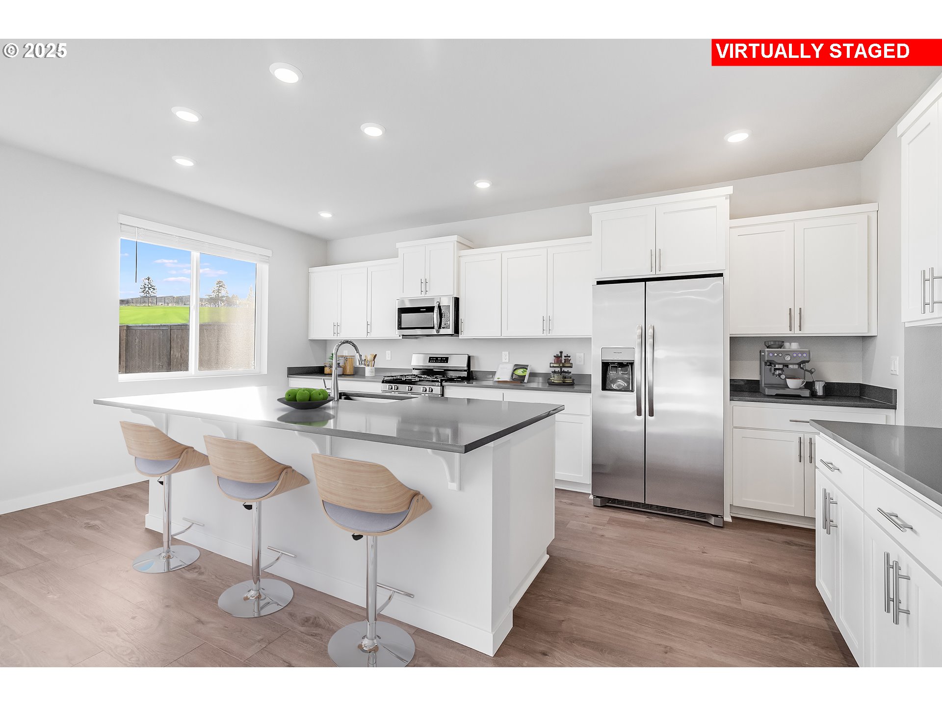 property viewer photo 5