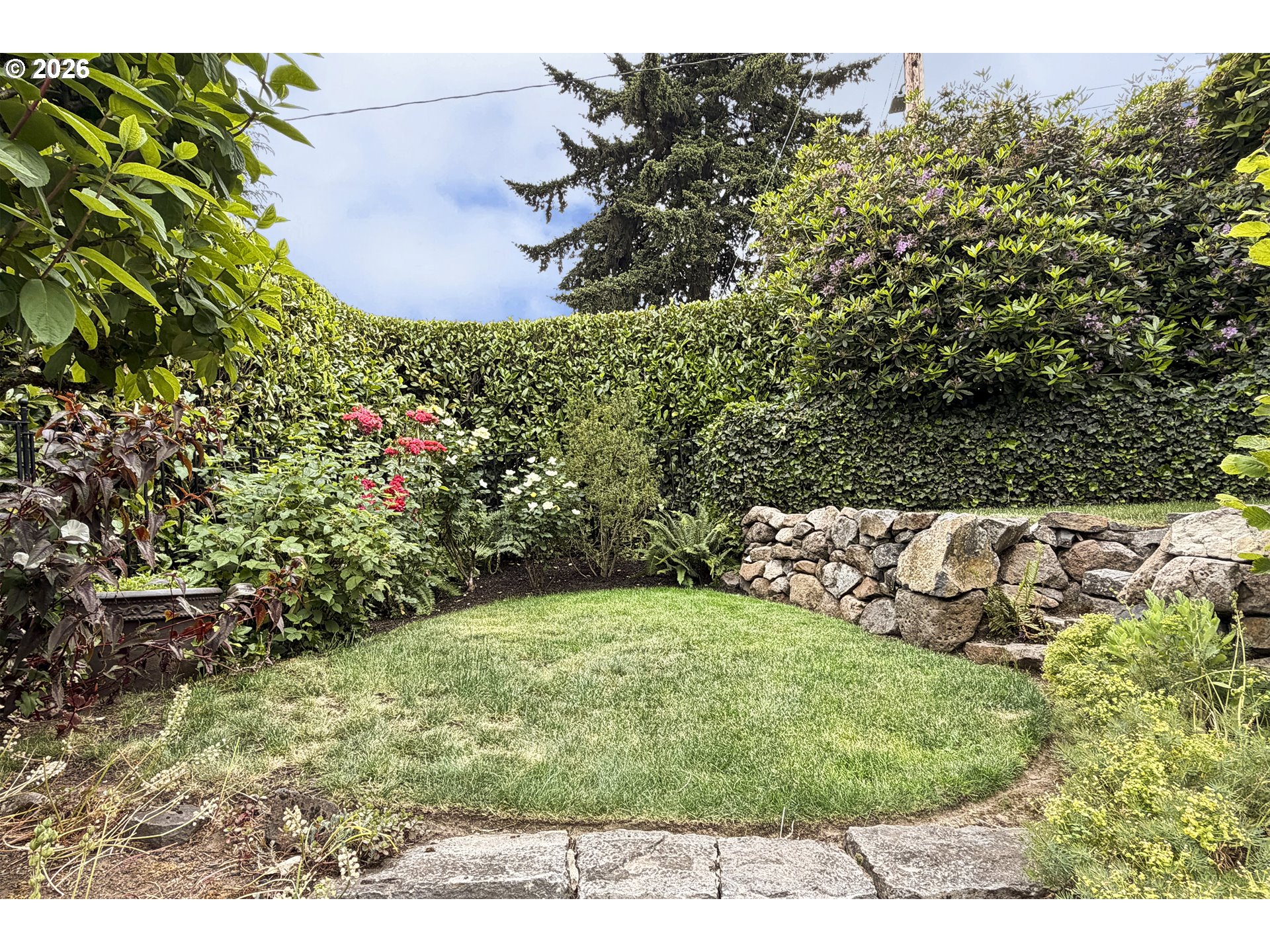 main property photo 33