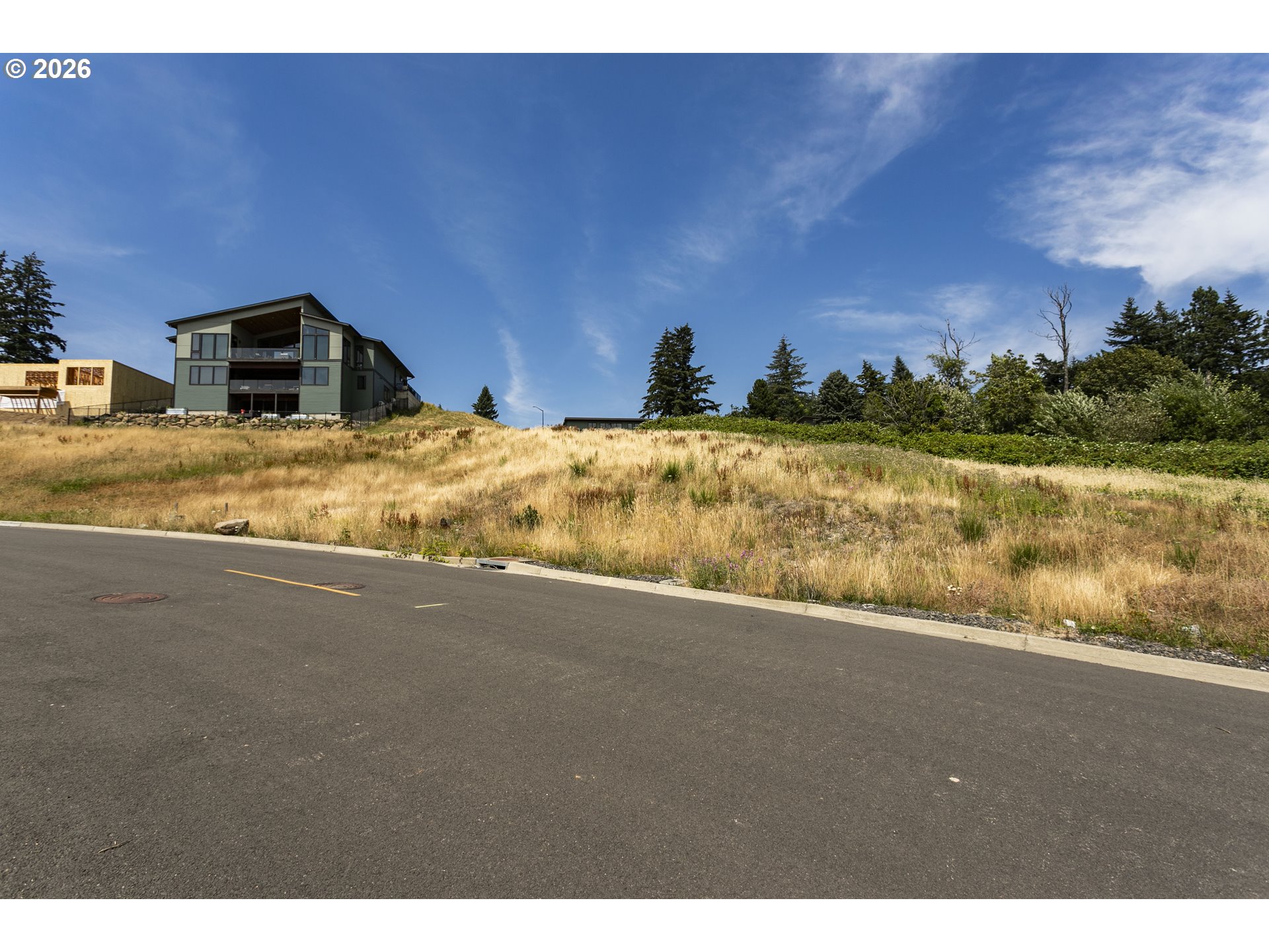 main property photo 14