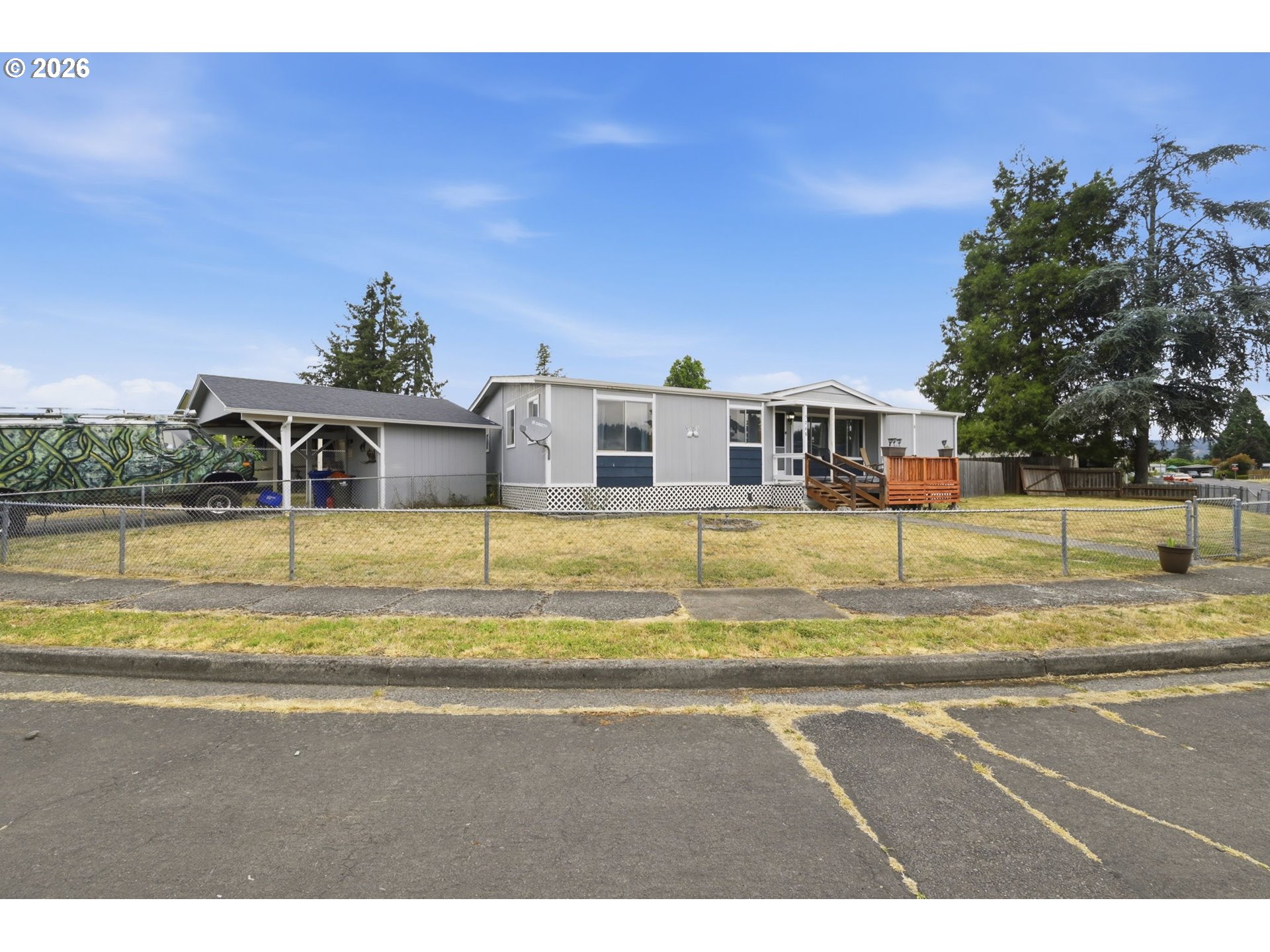 main property photo 26