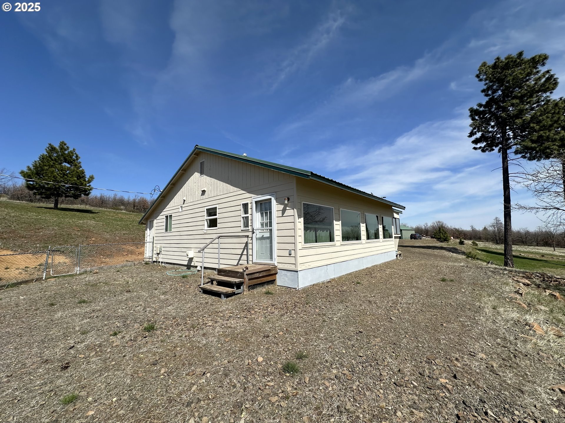 main property photo 22