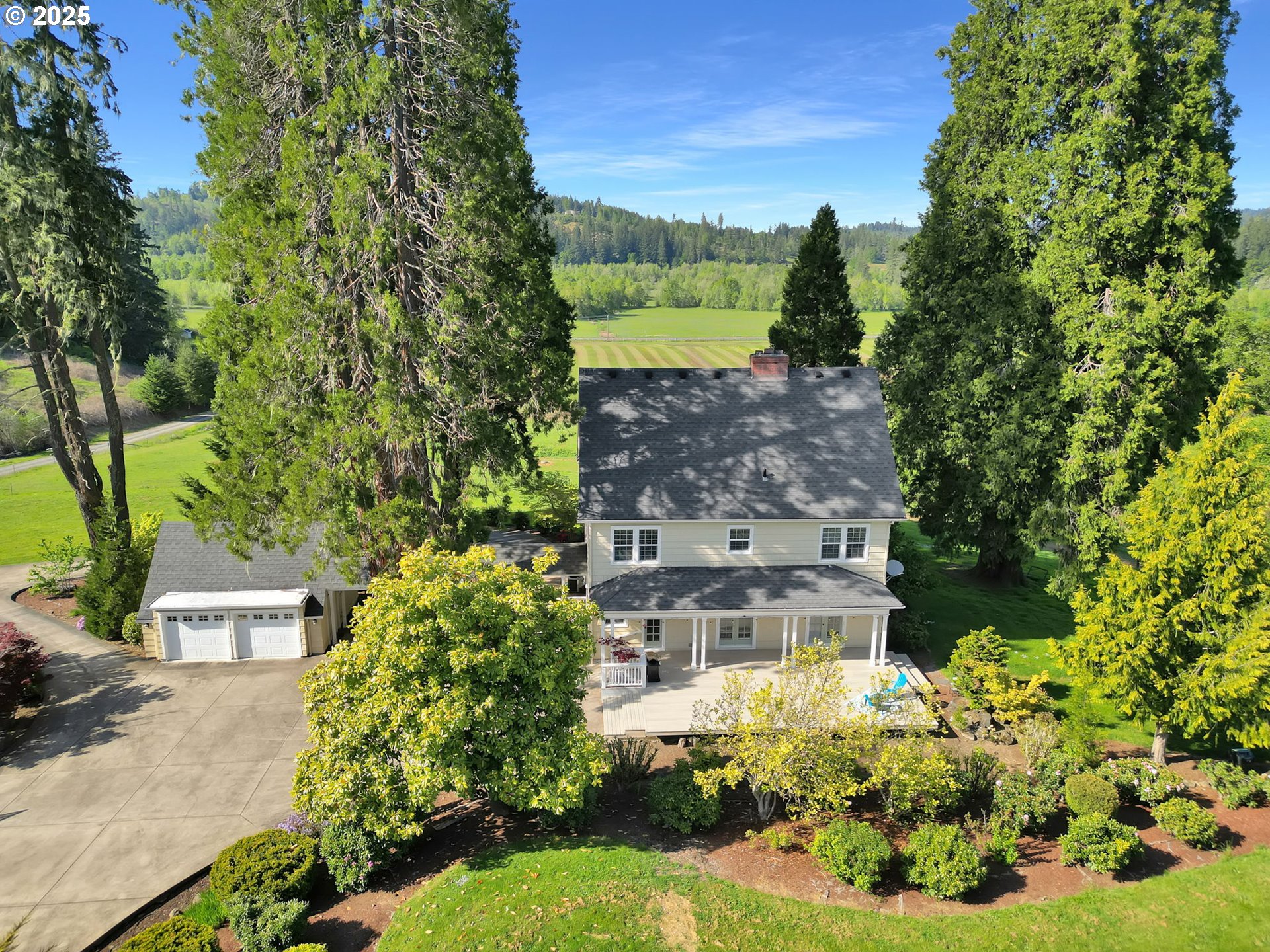 main property photo 30