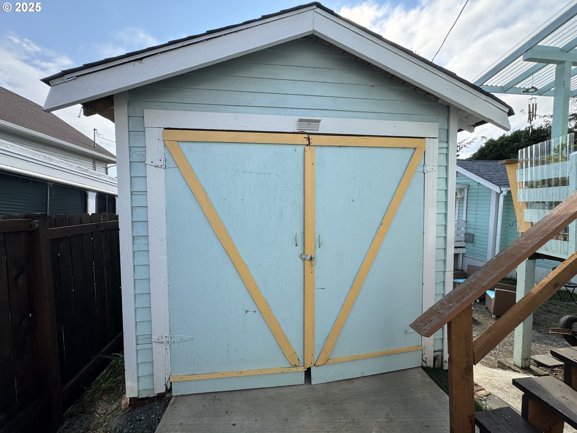 main property photo 32