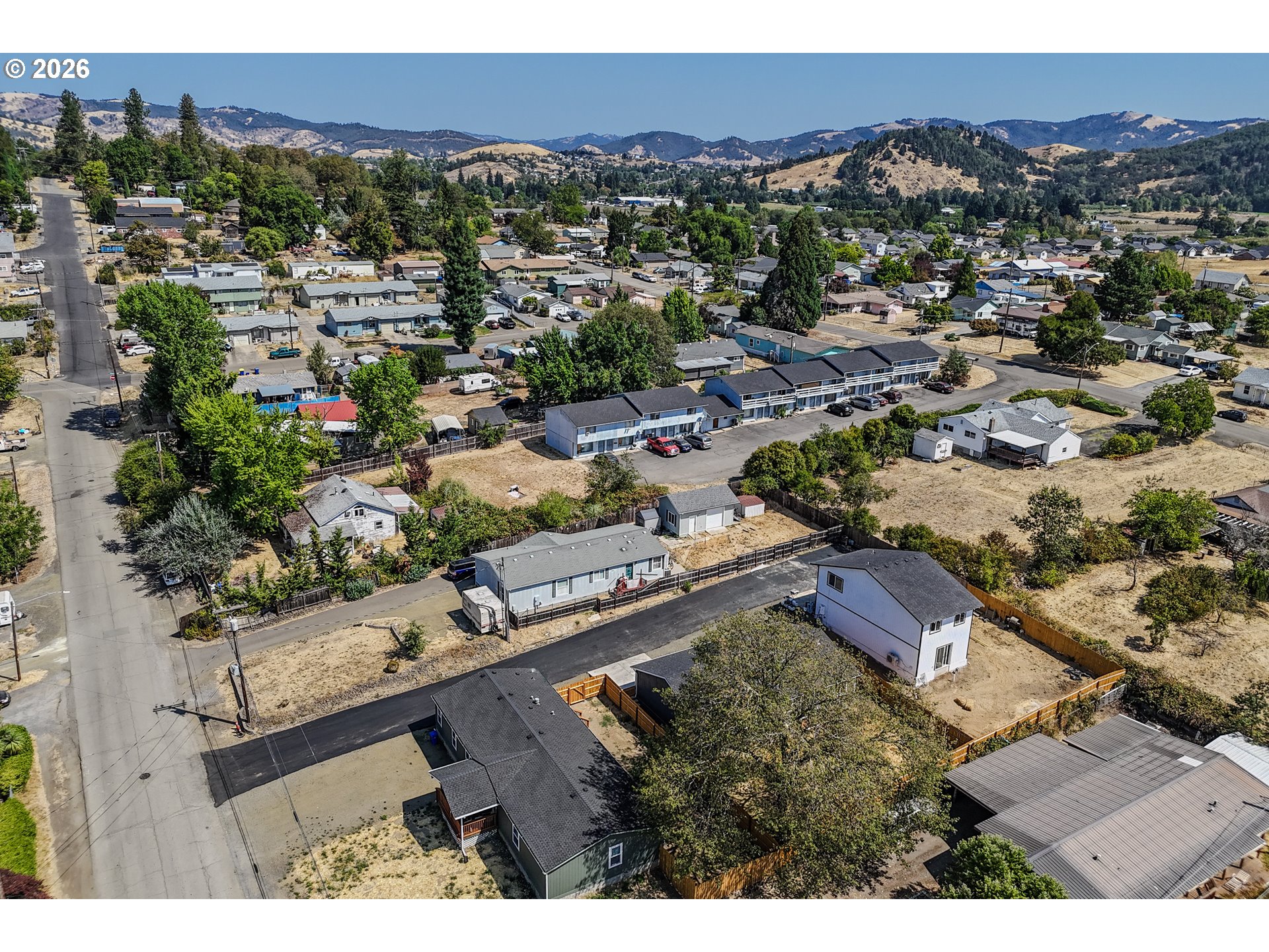 main property photo 37