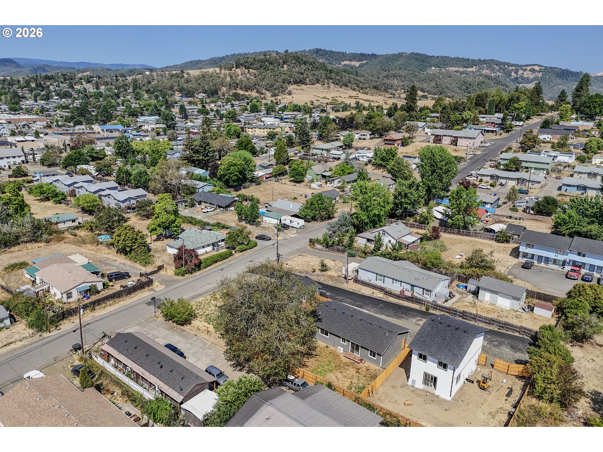 main property photo 39