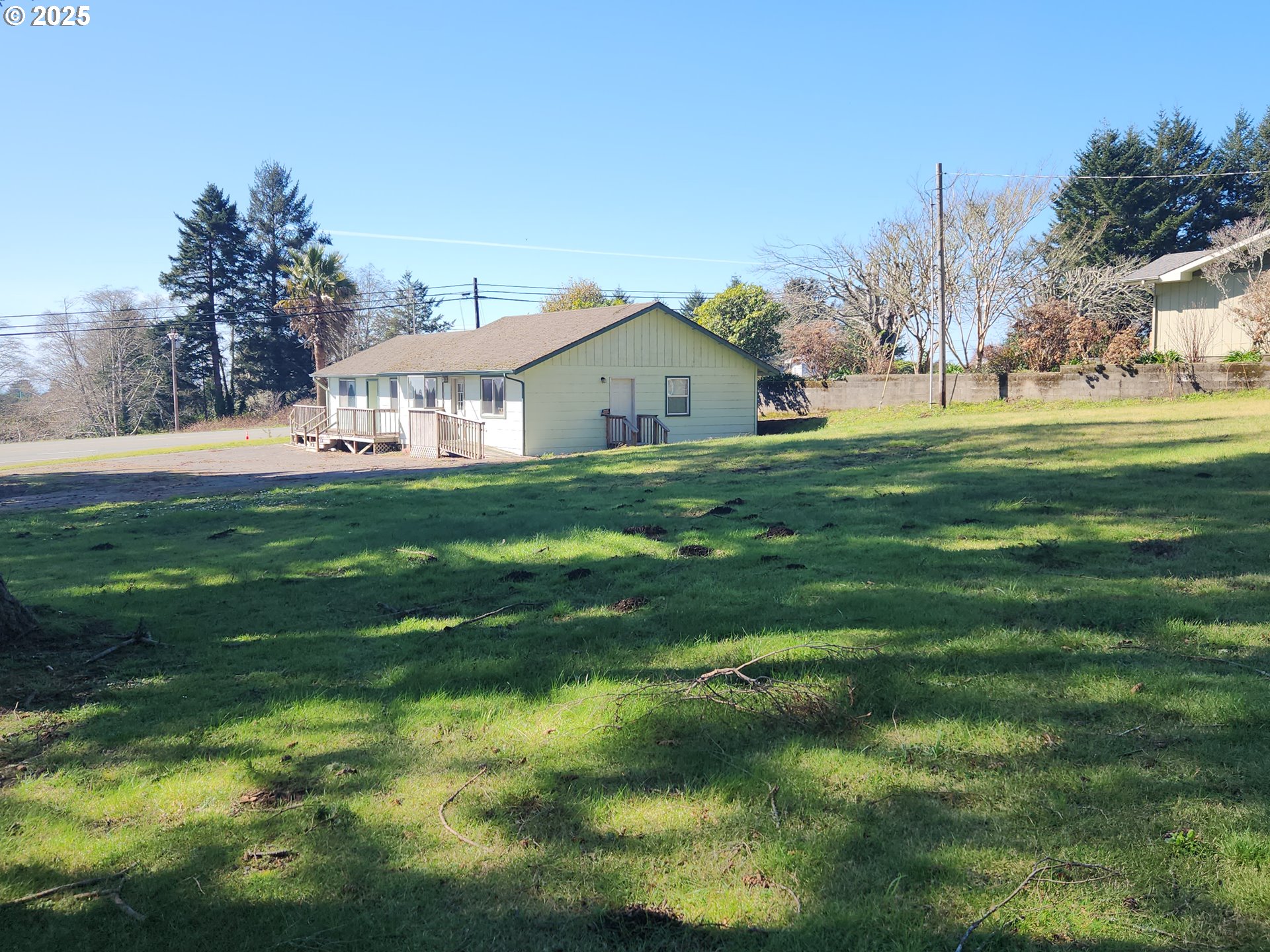 main property photo 41