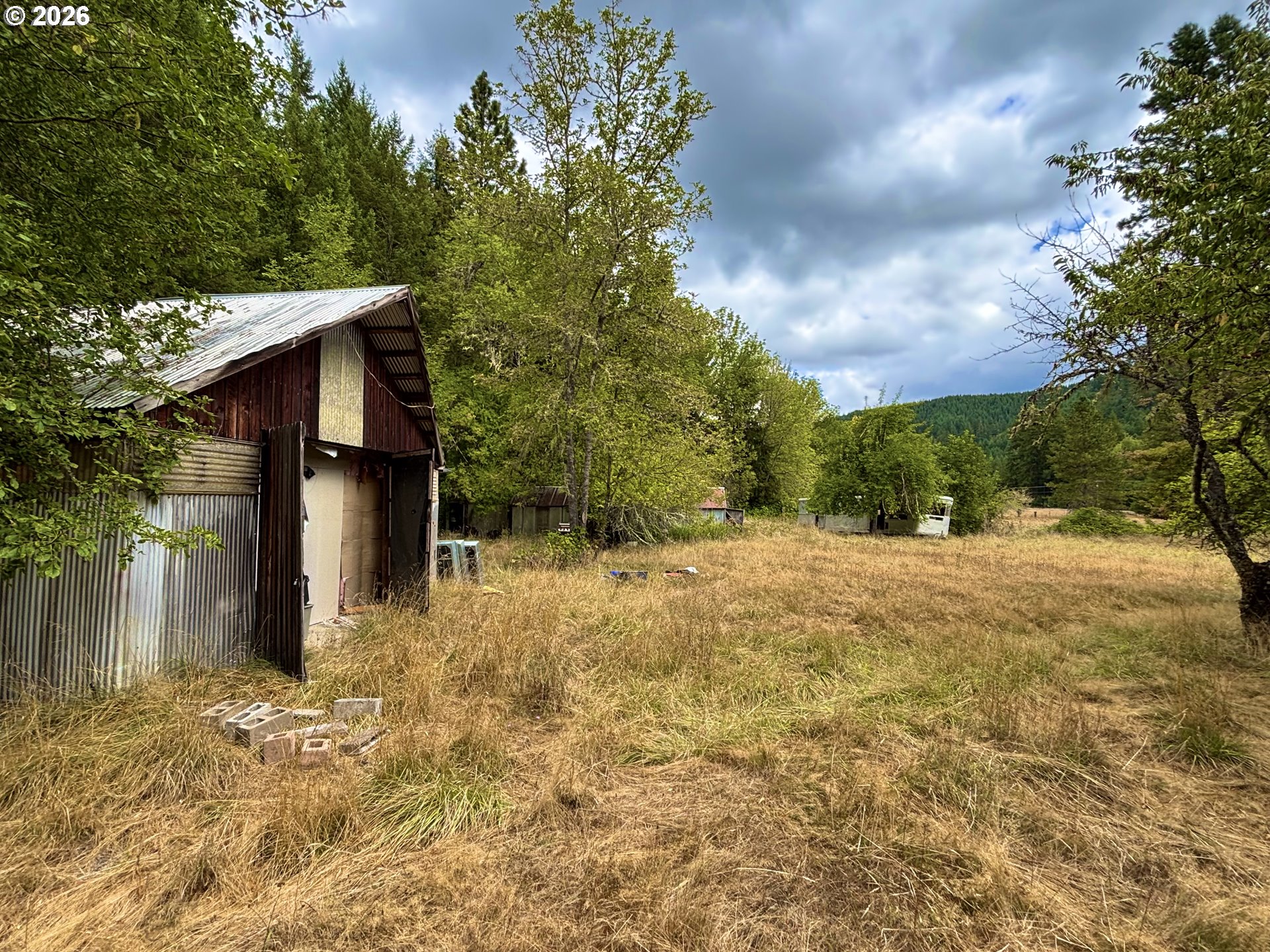 main property photo 5