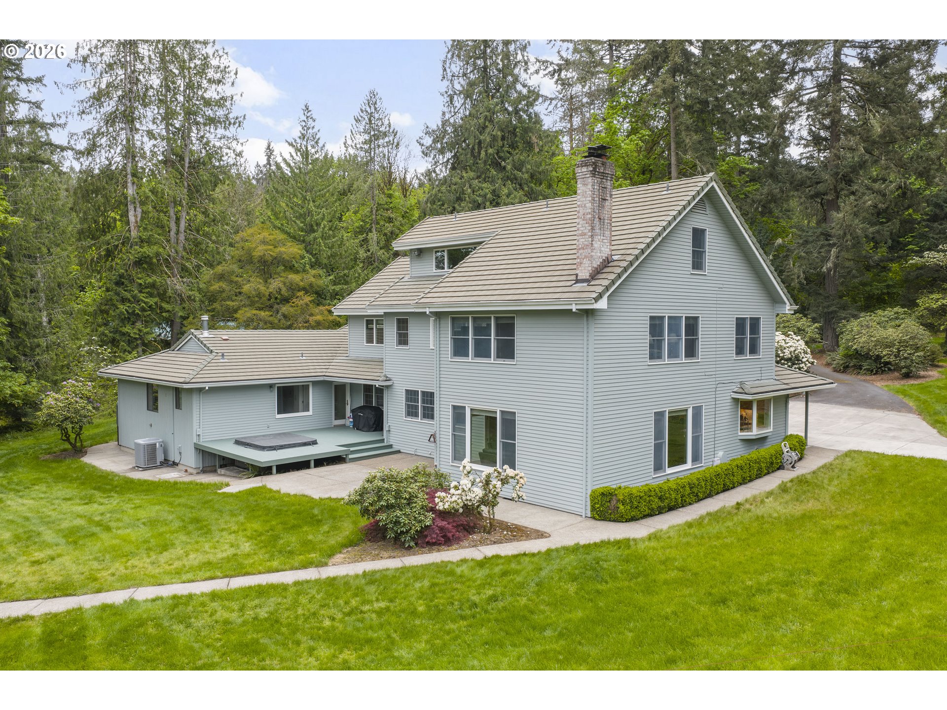 main property photo 2