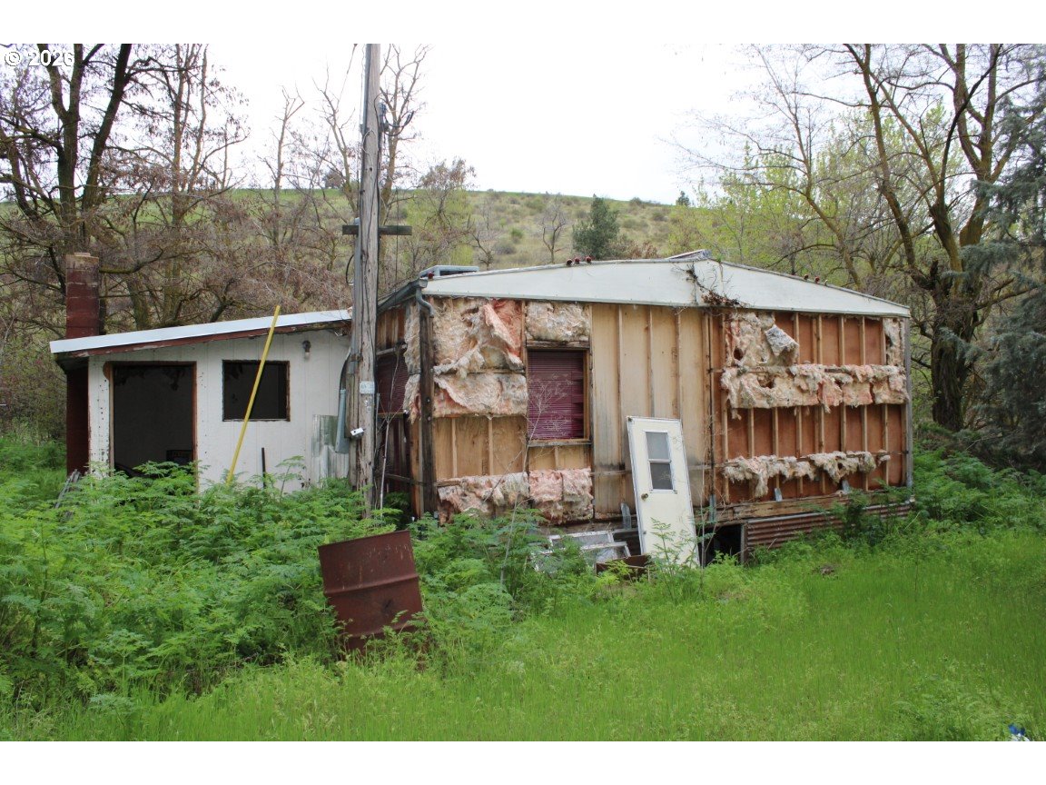 main property photo 12
