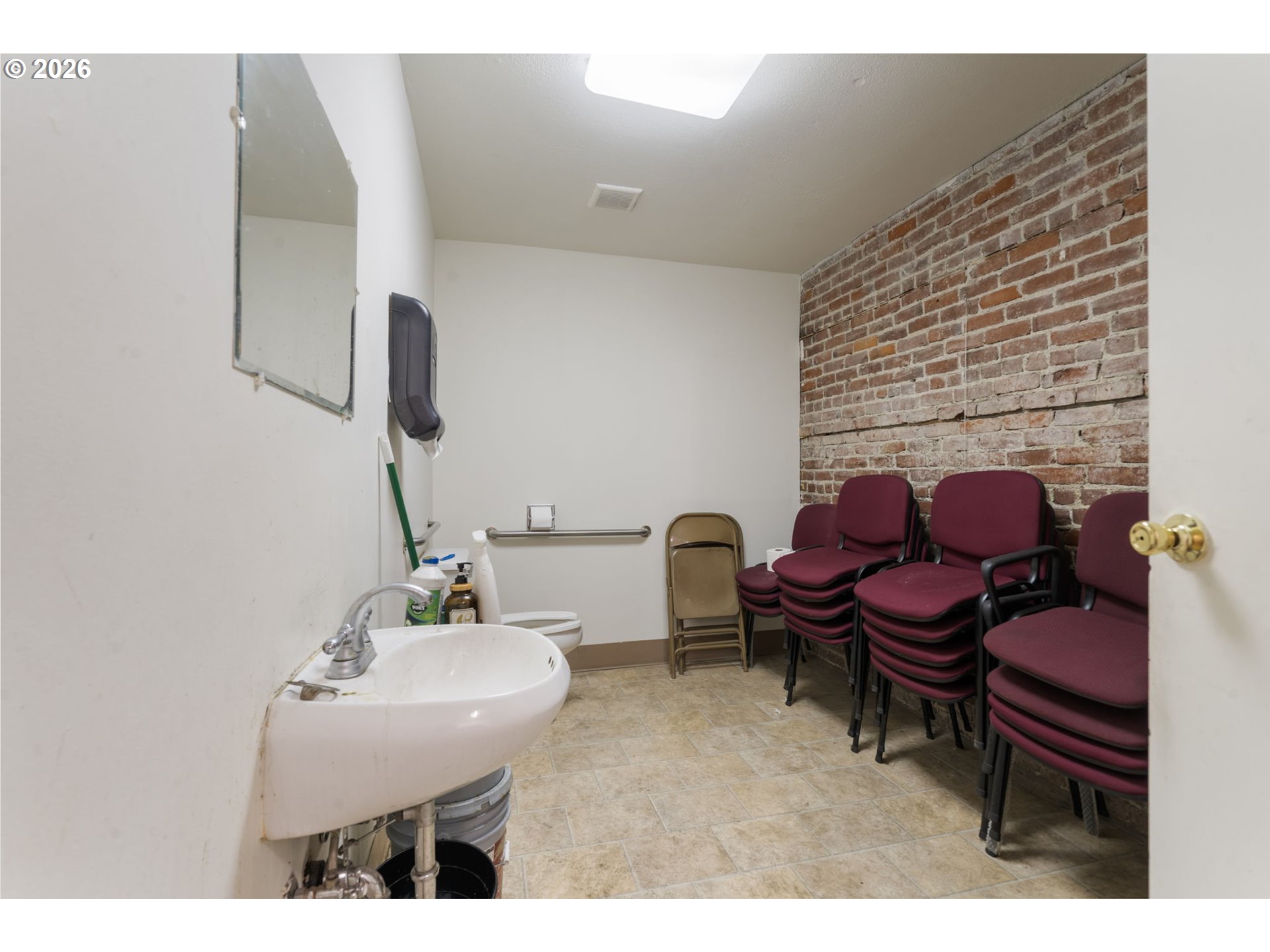 main property photo 18