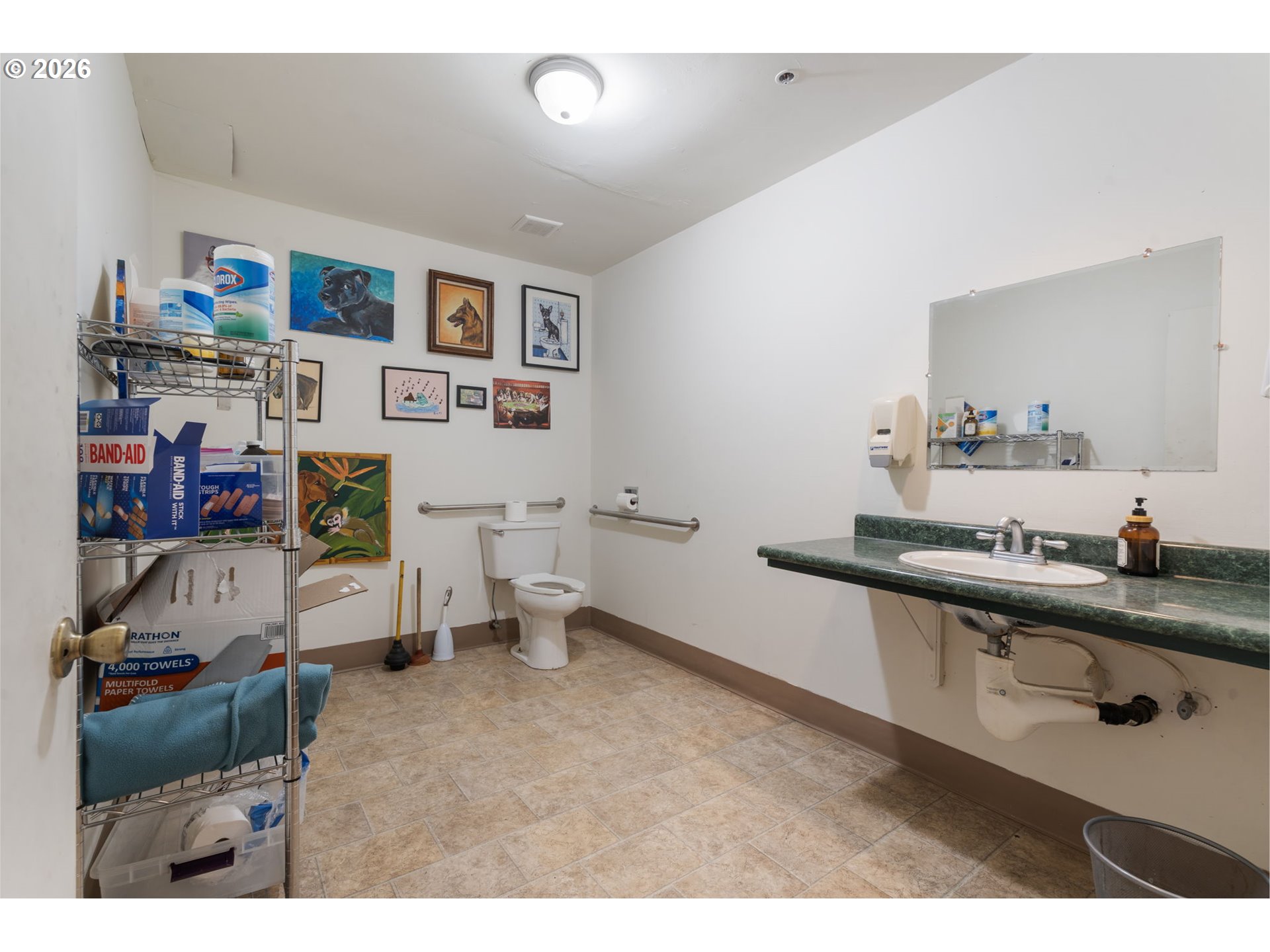 main property photo 19