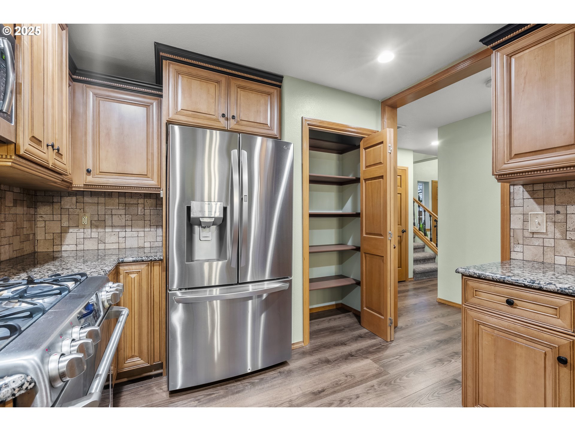 property viewer photo 16