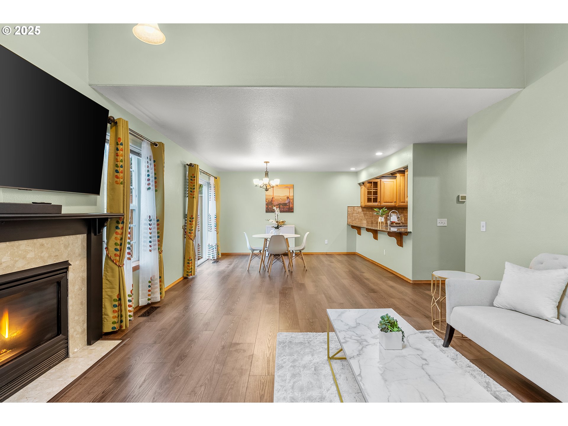 property viewer photo 18