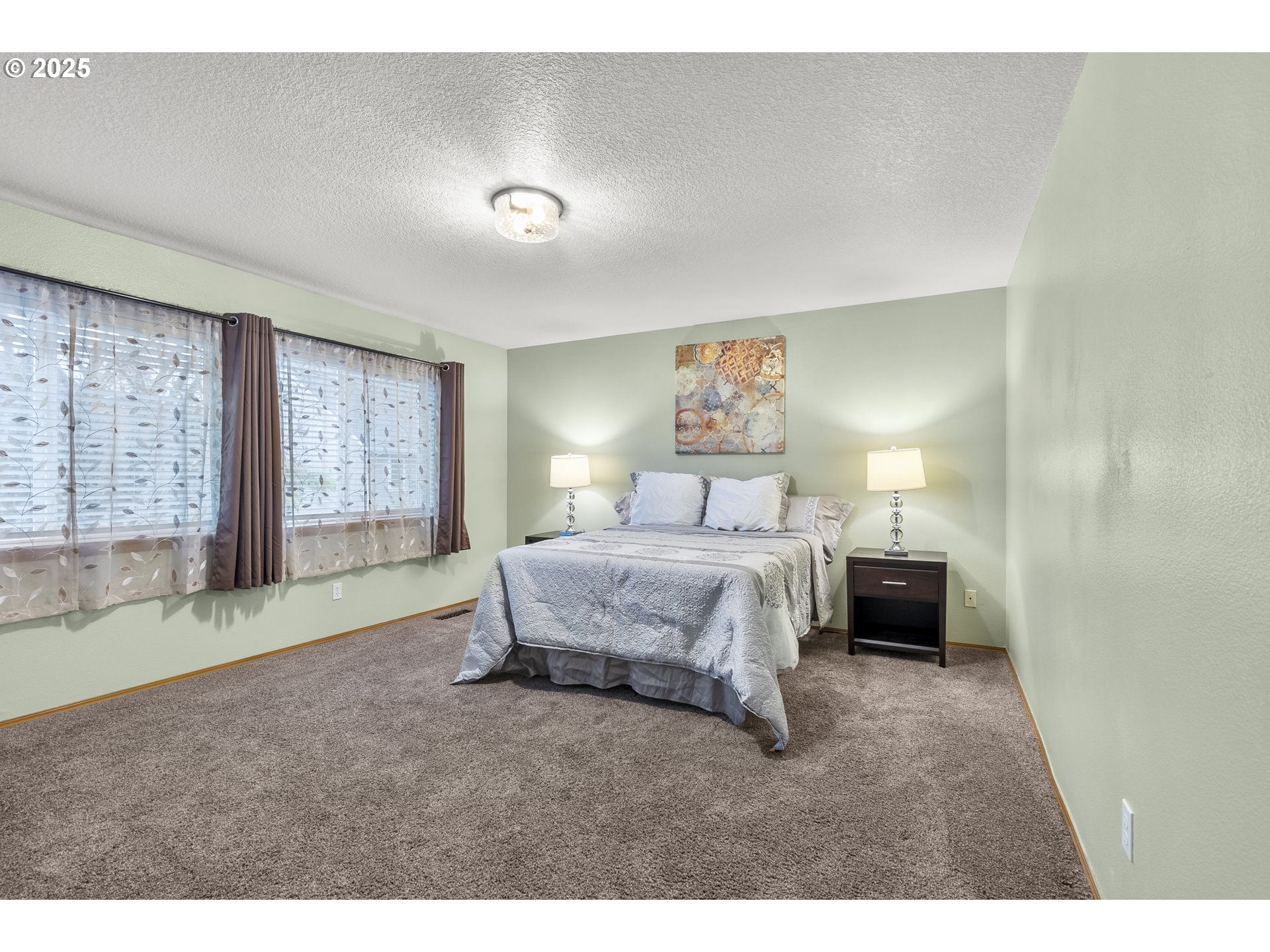 property viewer photo 25