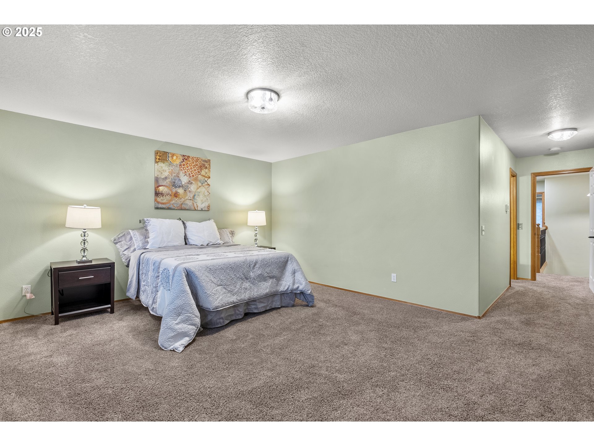 property viewer photo 26