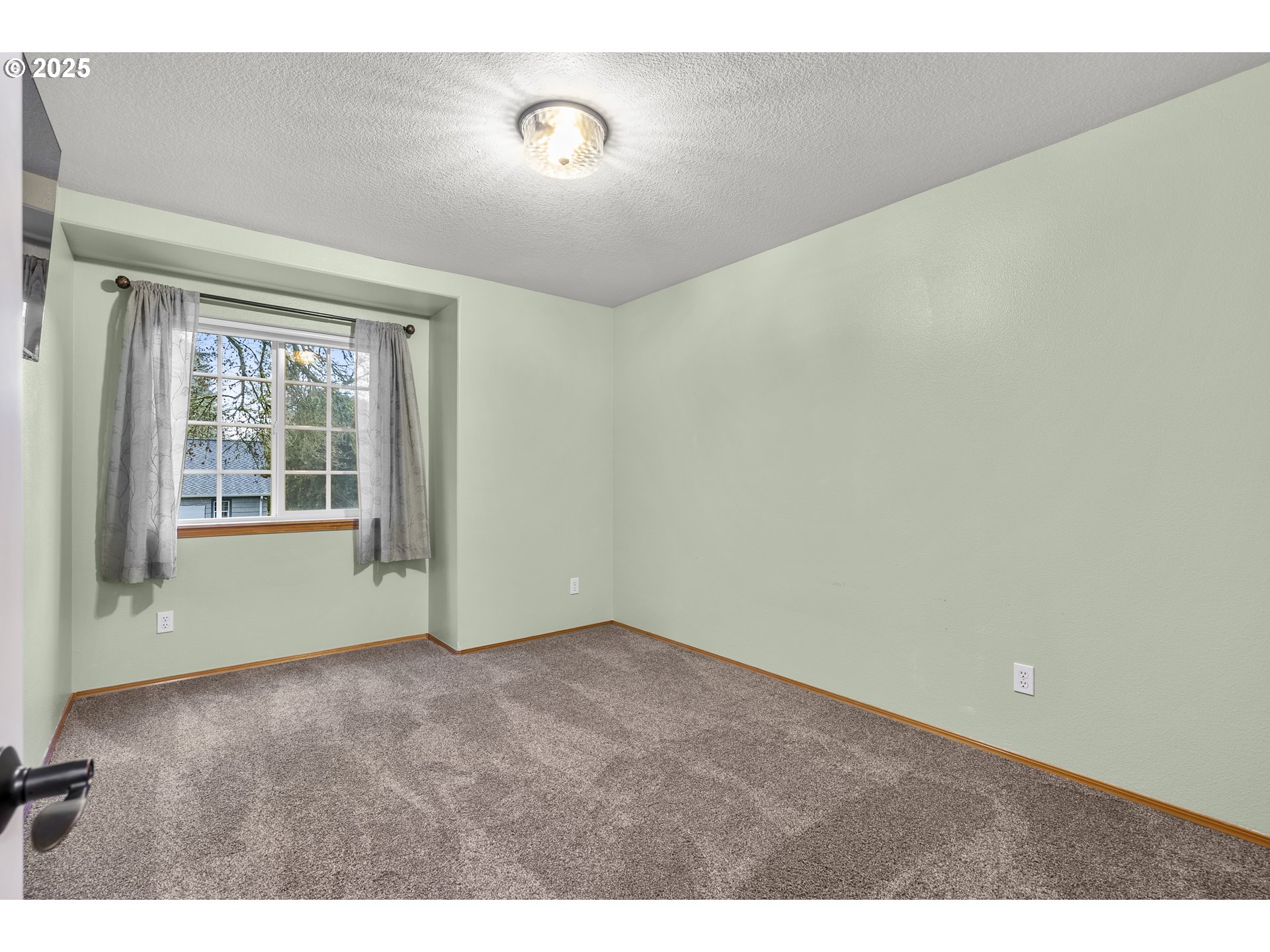 property viewer photo 28