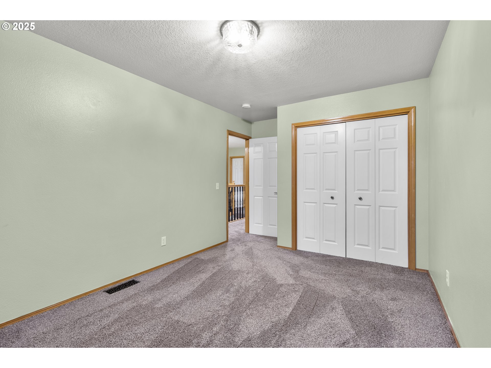 property viewer photo 32