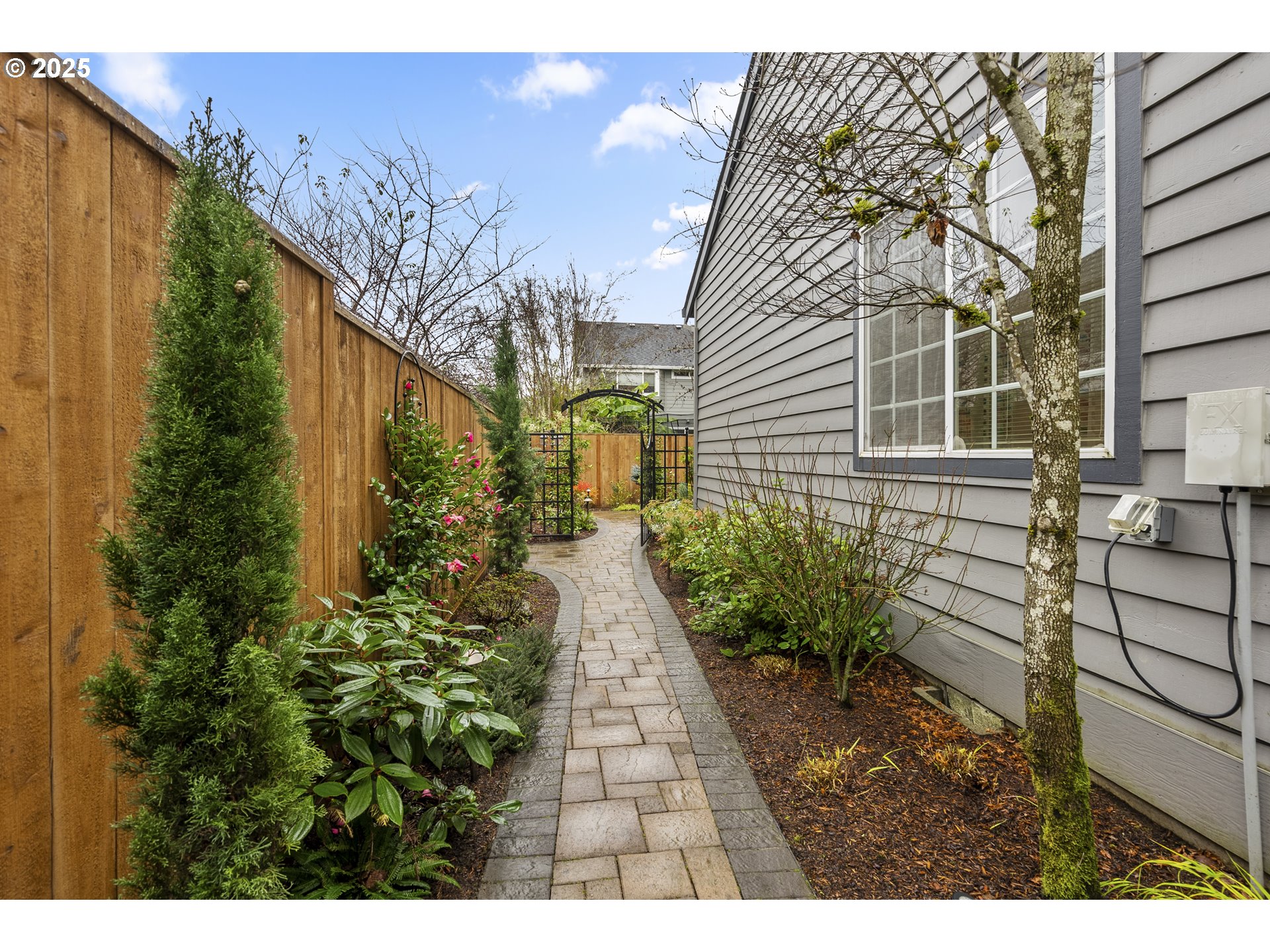 property viewer photo 36
