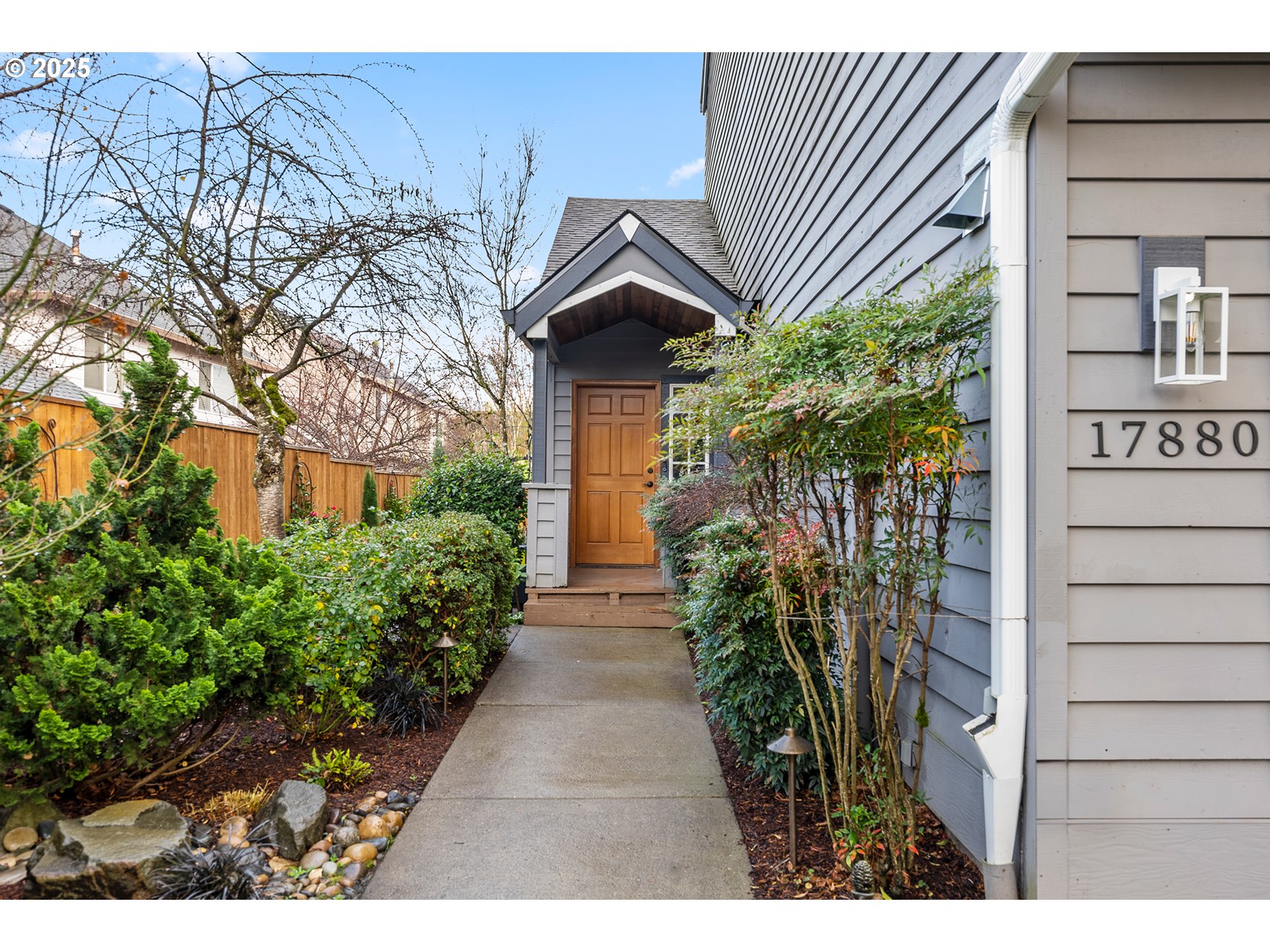 property viewer photo 7