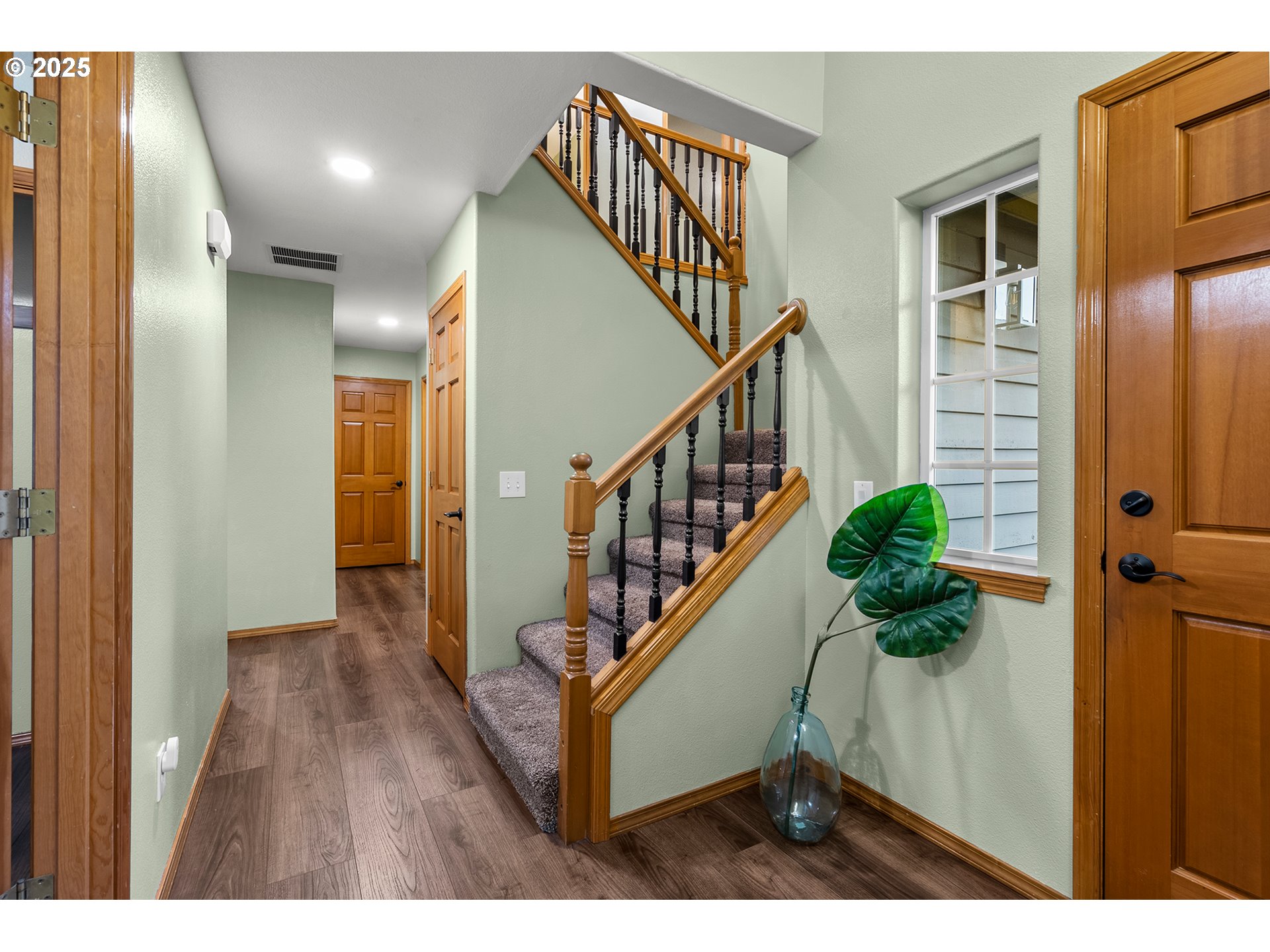 property viewer photo 9