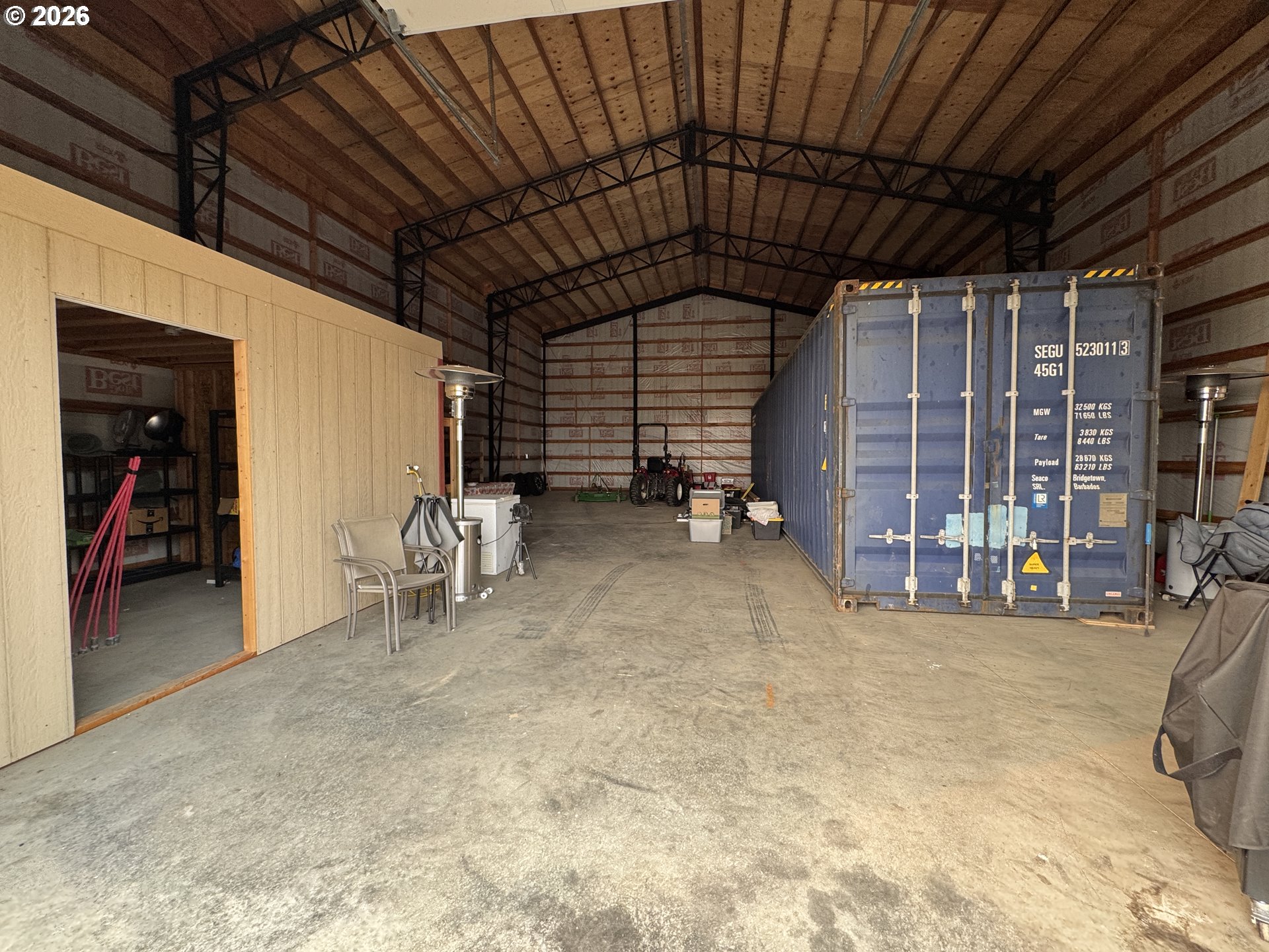 main property photo 23