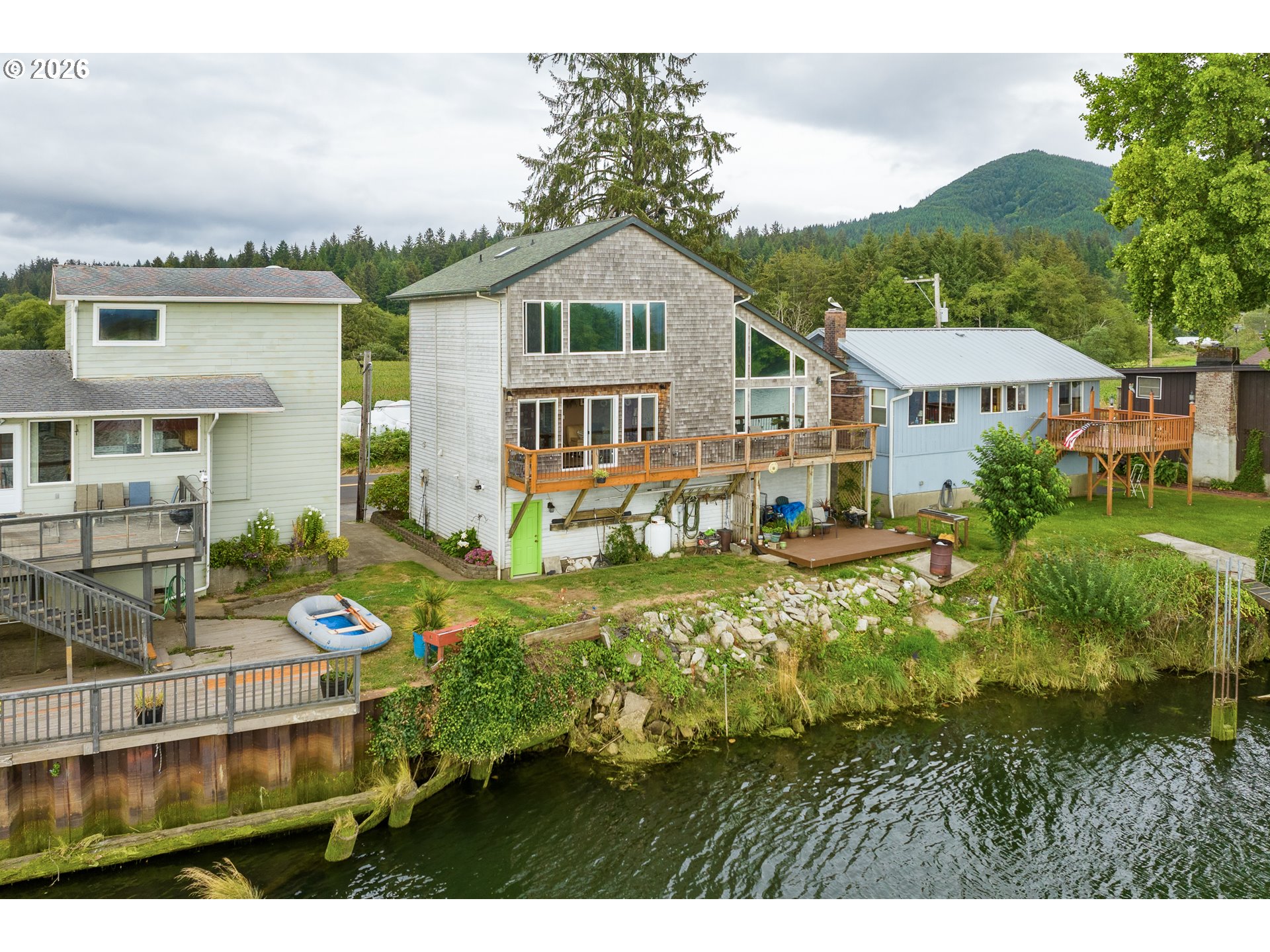 main property photo 45
