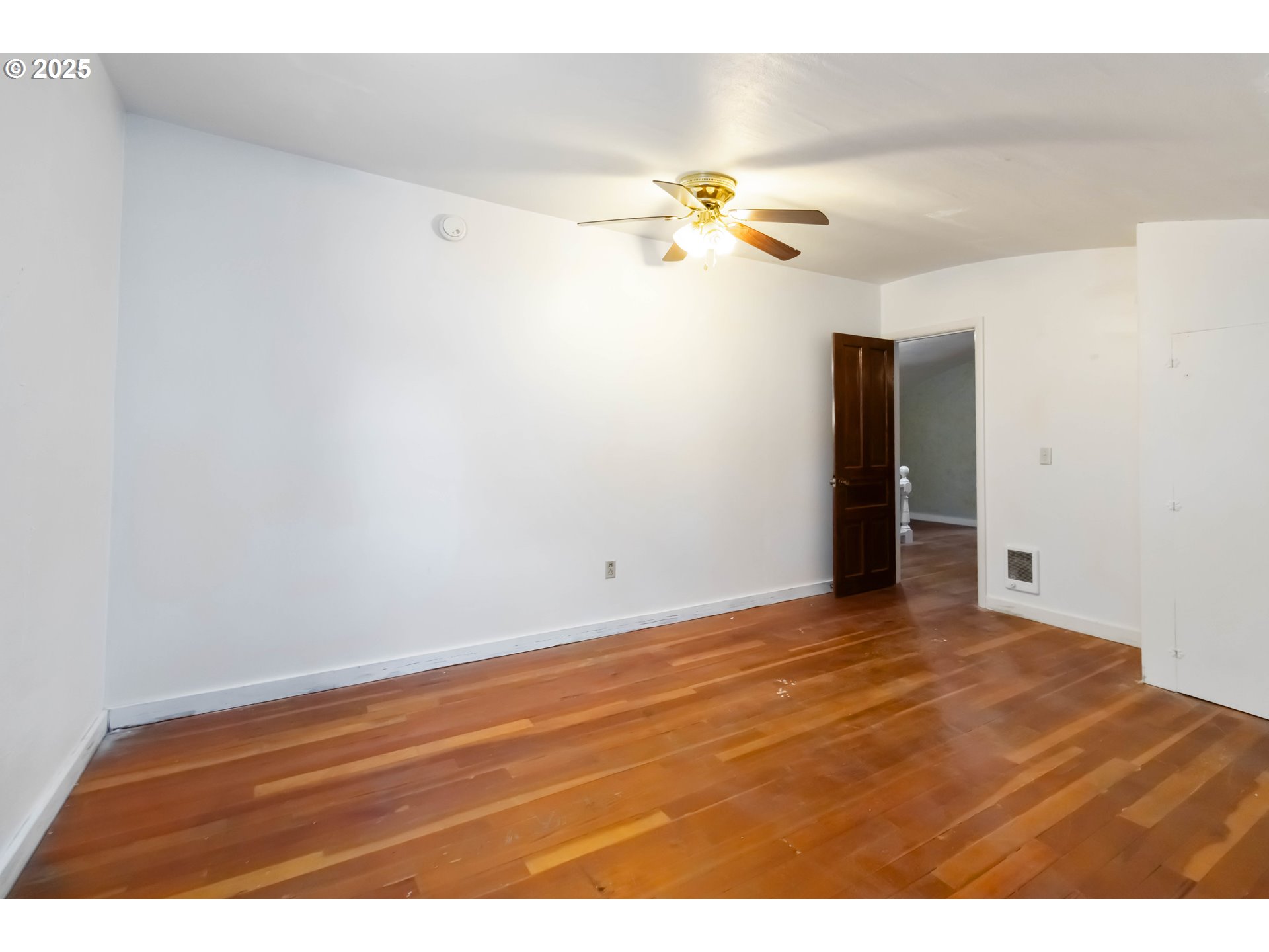 property viewer photo 30