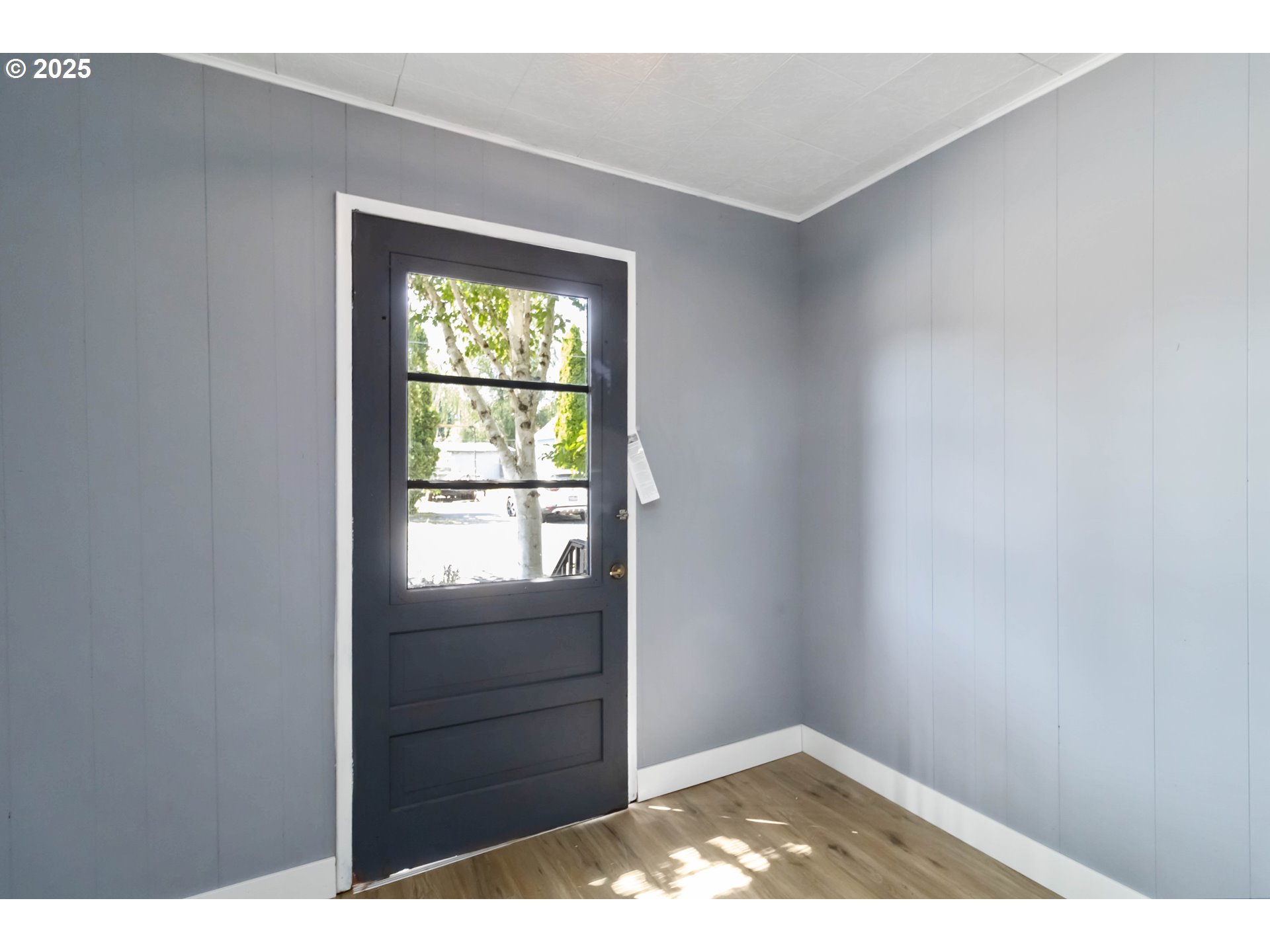 property viewer photo 4